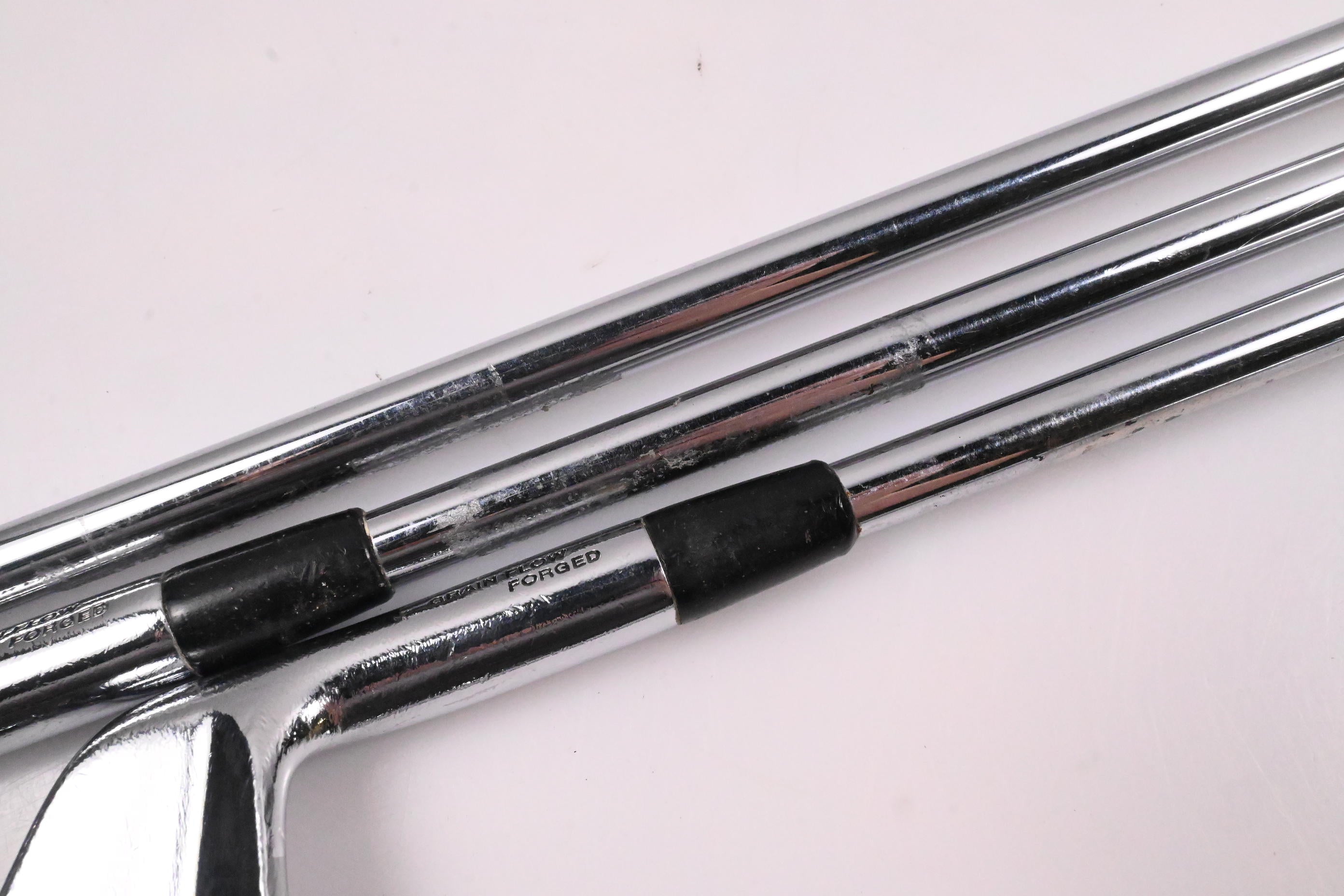 Mizuno MP-68 Irons / 4-PW / Regular Flex Dynamic Gold R300 Shafts