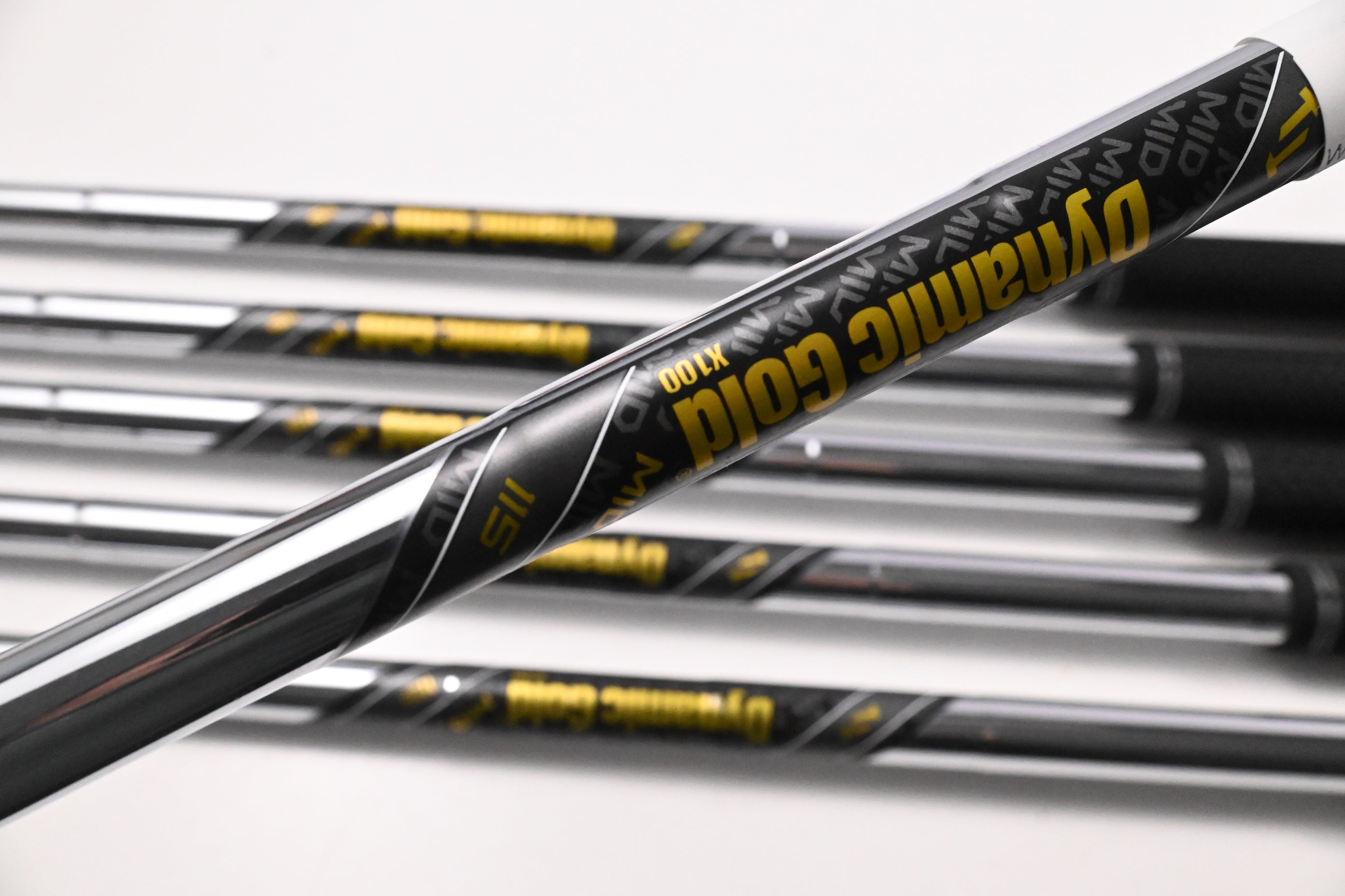 Wilson Dynapwr 2023 Forged Irons / 5-PW / X-Flex Dynamic Gold MID 115 X100