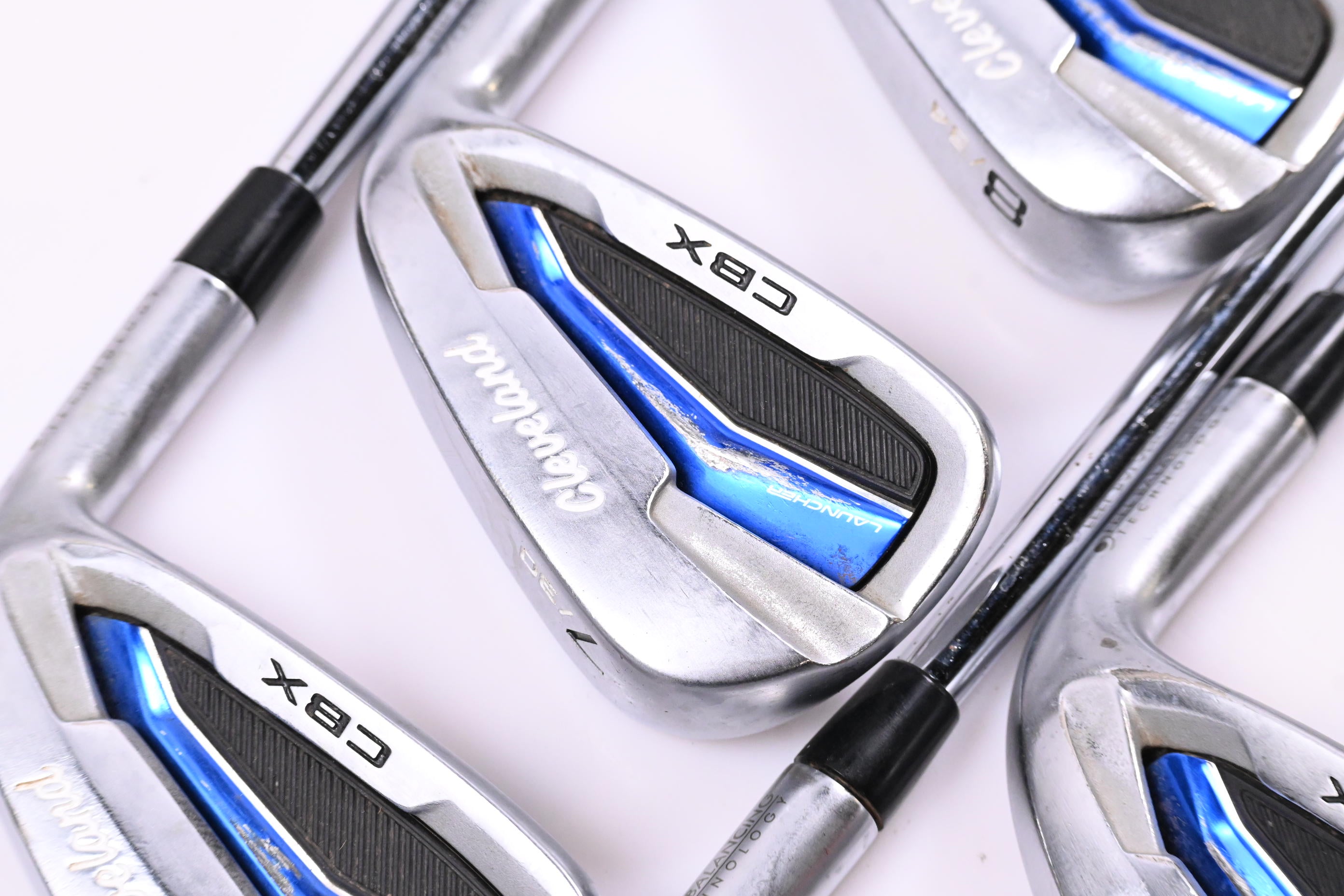 Cleveland CBX Irons / 6-PW+54° / Regular Flex Dynamic Gold DST 98 R300 Shafts