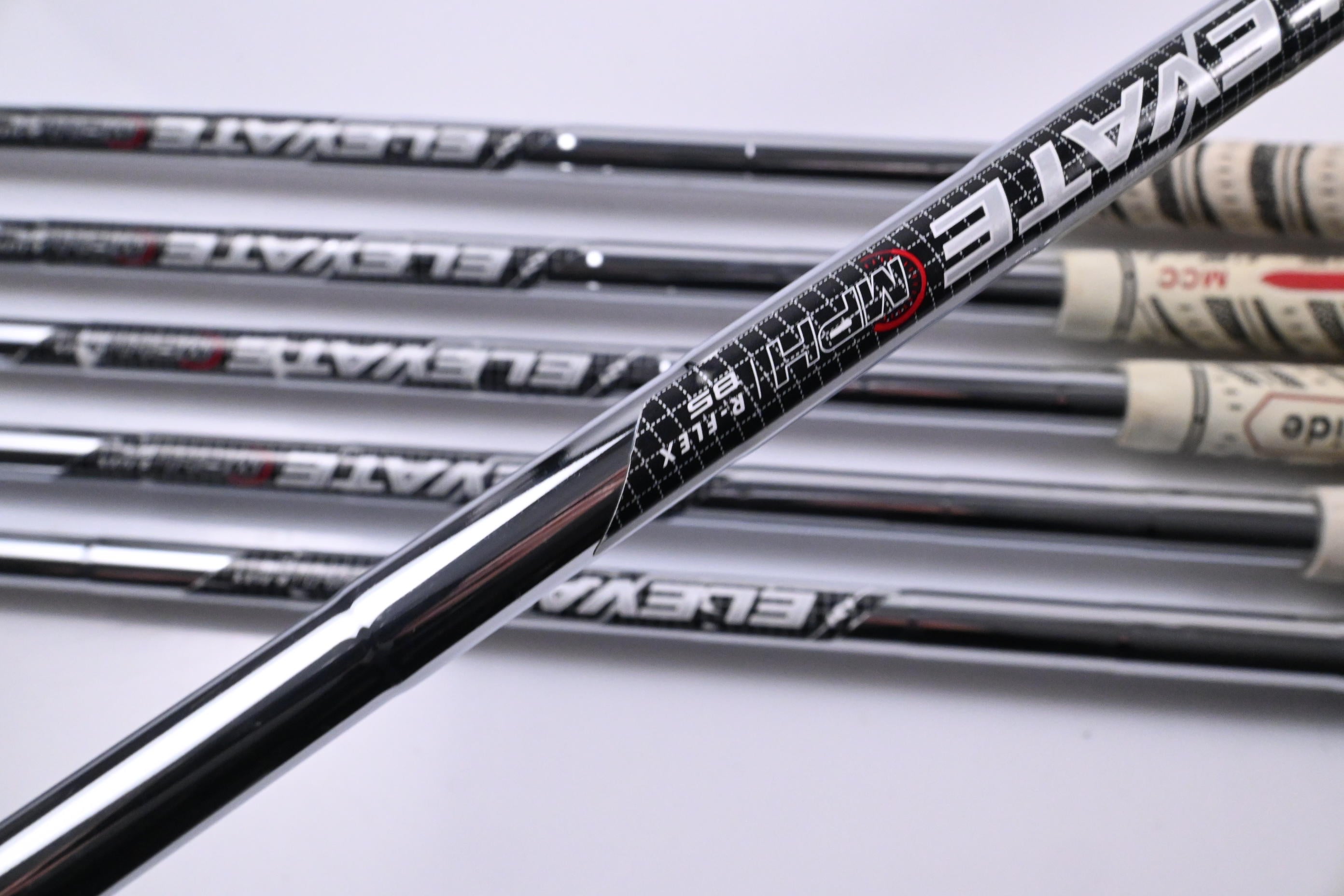 Callaway Rogue Irons / 5-PW / Regular Flex Elevate 85 Shafts