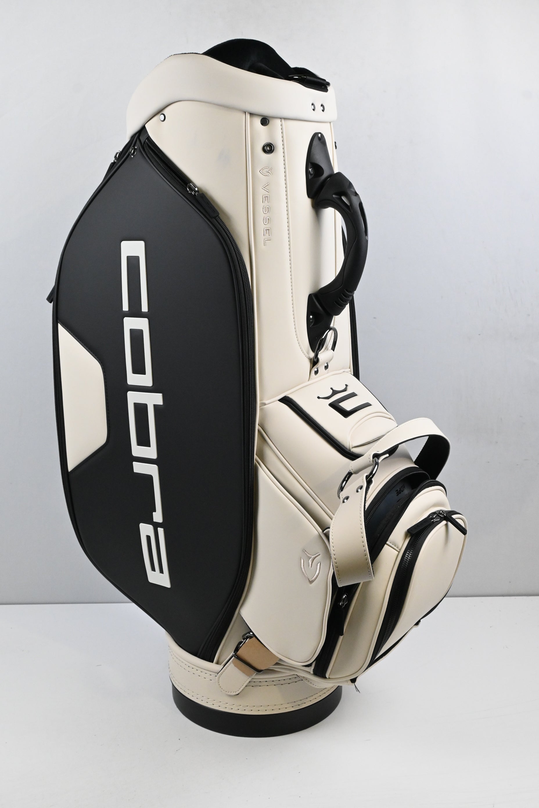 Cobra Vessel Tour Bag / 6-Way Divider / Cream, Black