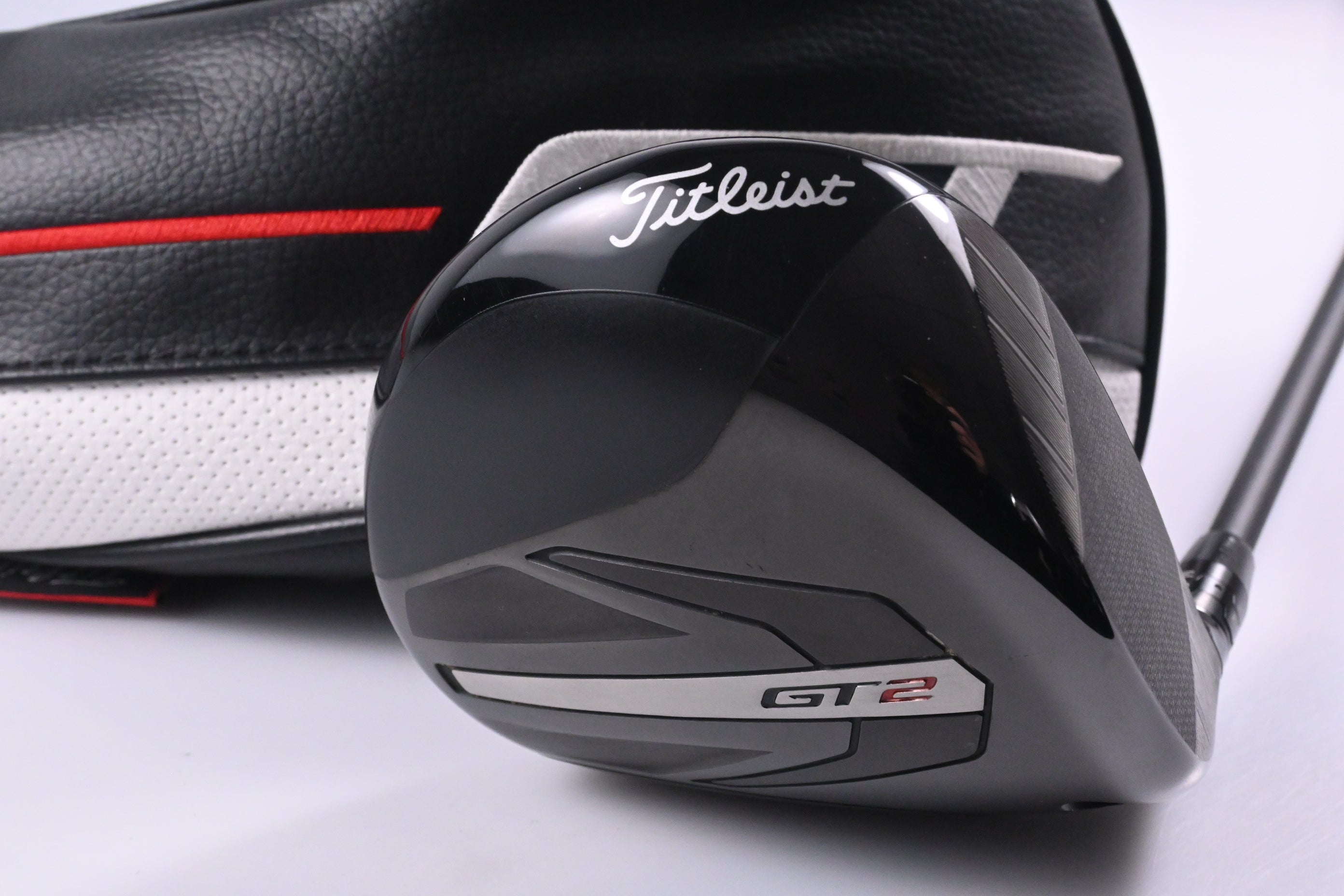 Titleist GT2 Driver / 10 Degree / Stiff Flex Aldila Rogue Black 80 Shaft