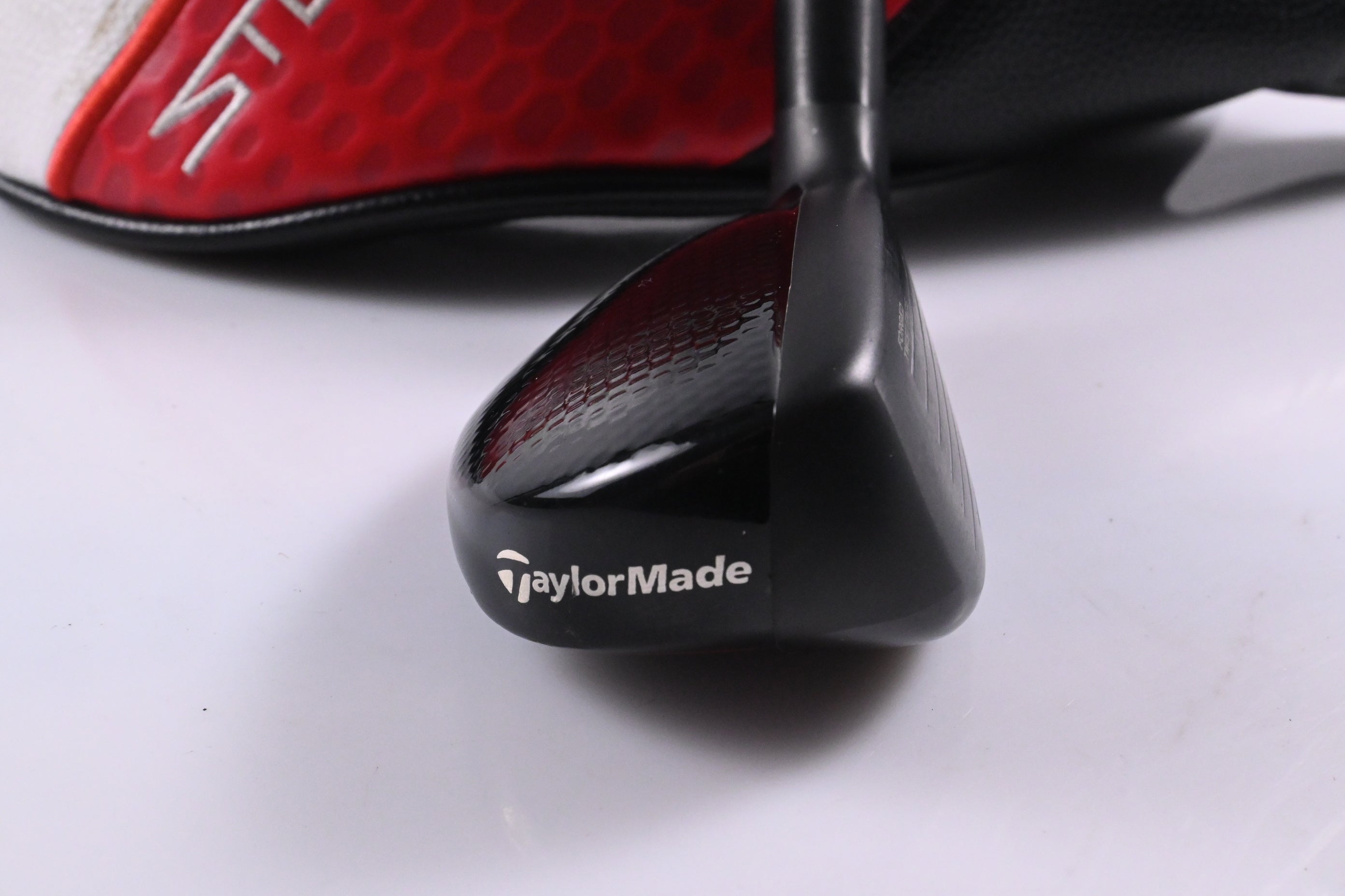 Taylormade Stealth 2 Plus #3 Hybrid / 19.5 Degree / Stiff Flex Kai'Li Red 85