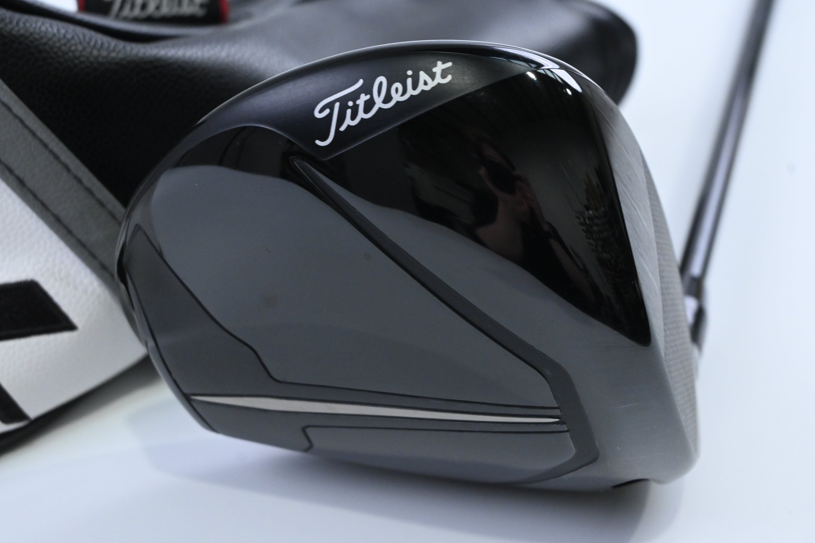 Titleist TSR2 Driver / 9 Degree / Stiff Flex Tensei AV Blue 55 Shaft