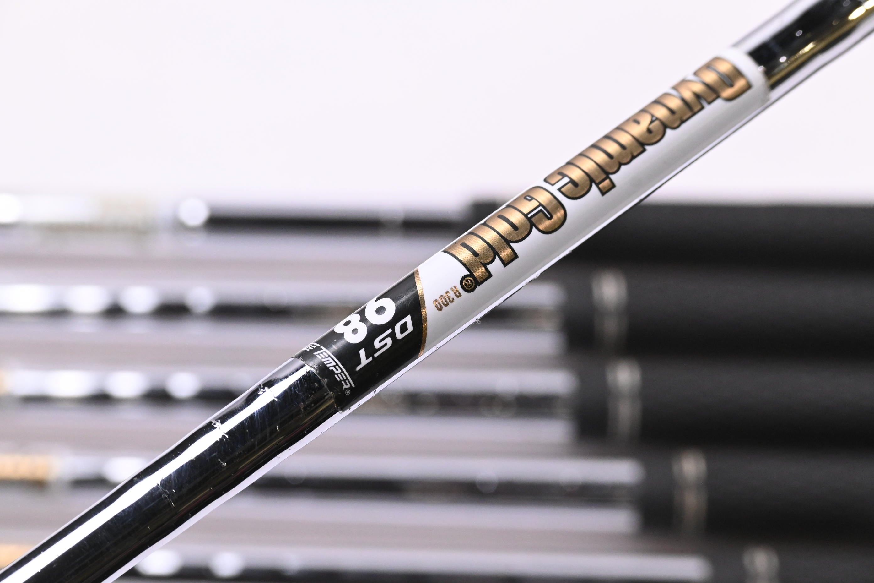 Cleveland CBX Irons / 6-PW+54° / Regular Flex Dynamic Gold DST 98 R300 Shafts