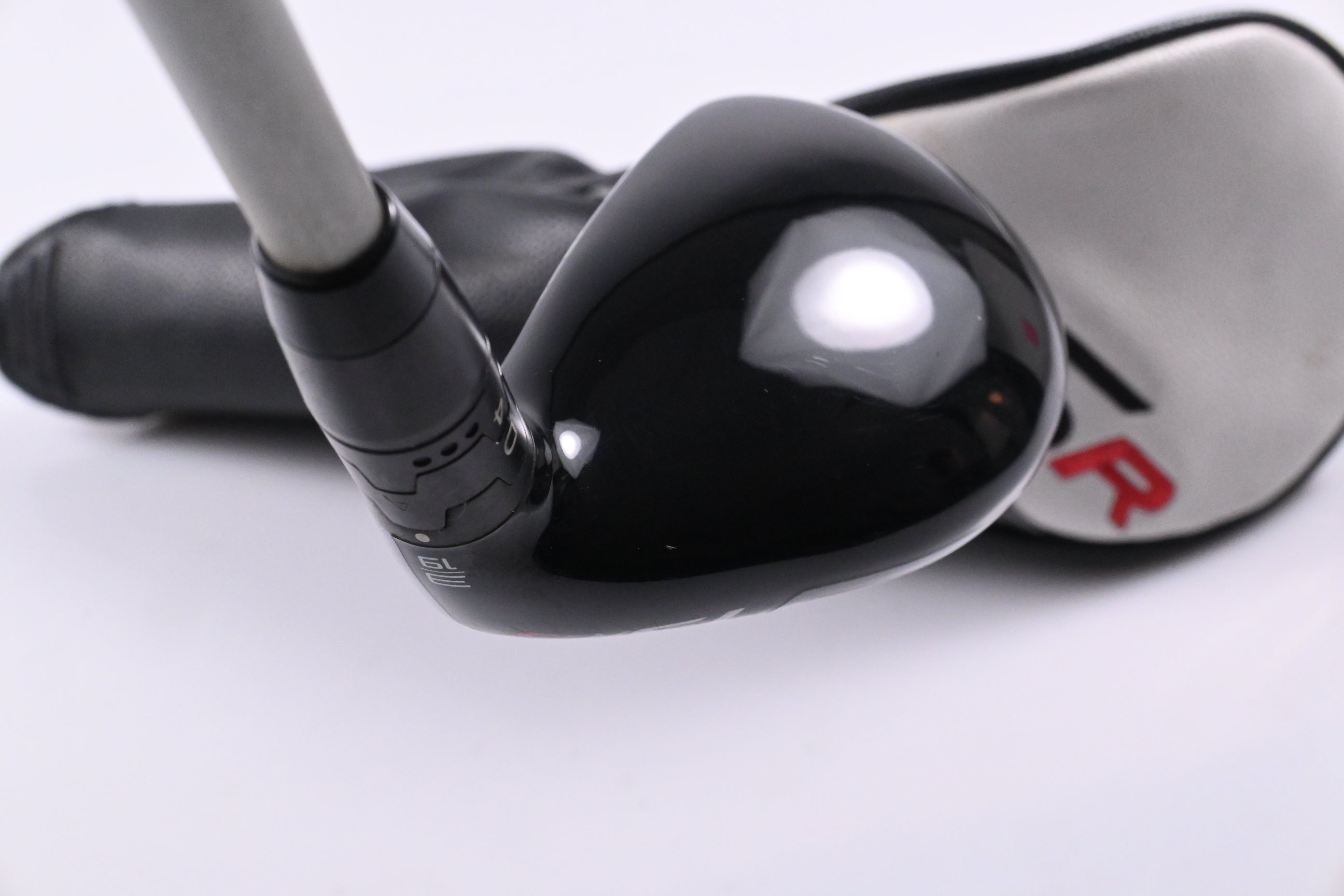 Titleist TSR3 #3 Hybrid / 19 Degree / Regular Flex Mitsubishi MMT Silver 50