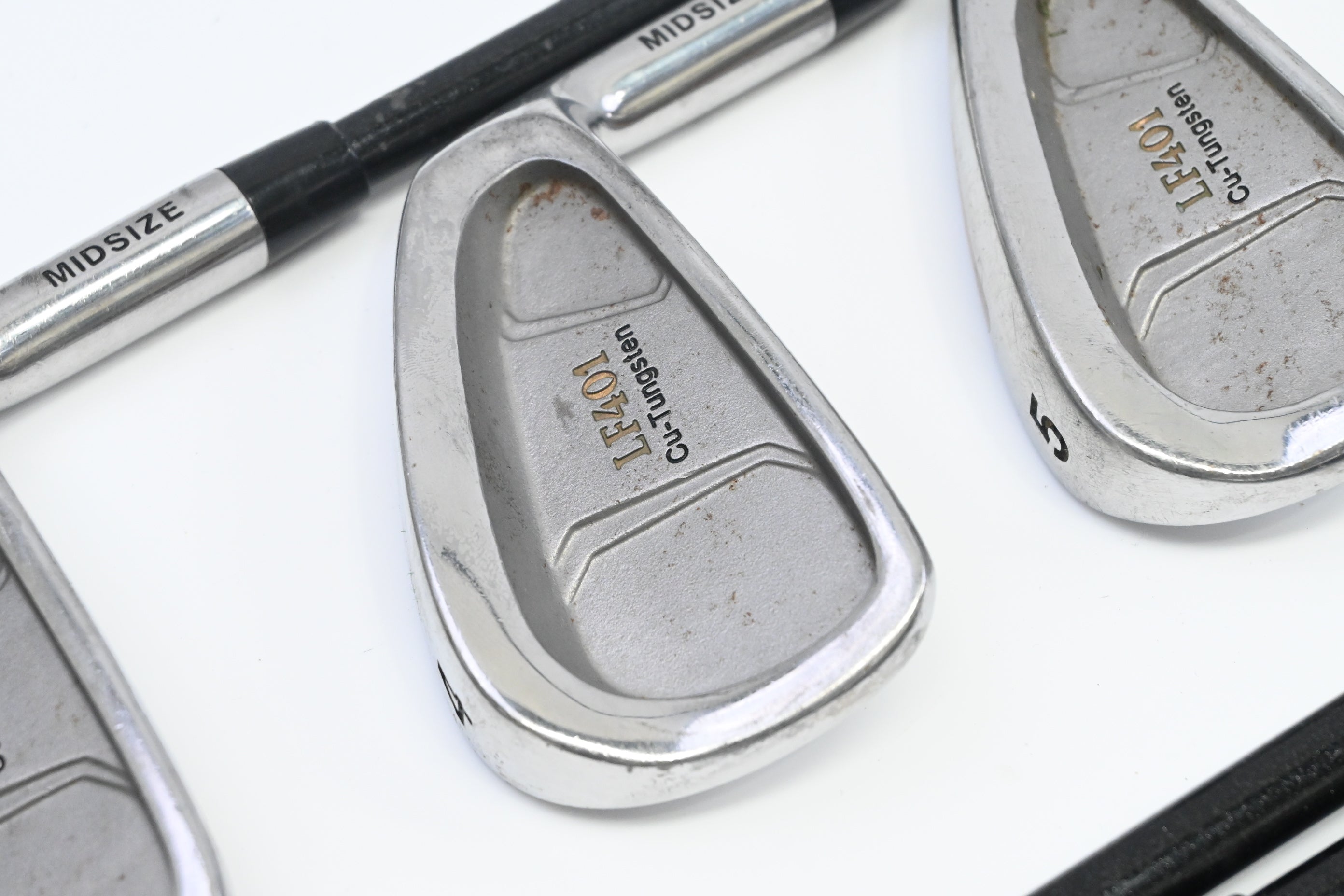 Lf401 Cu-Tungsten Irons / 3-PW+SW / Regular Flex Graphite Shaft