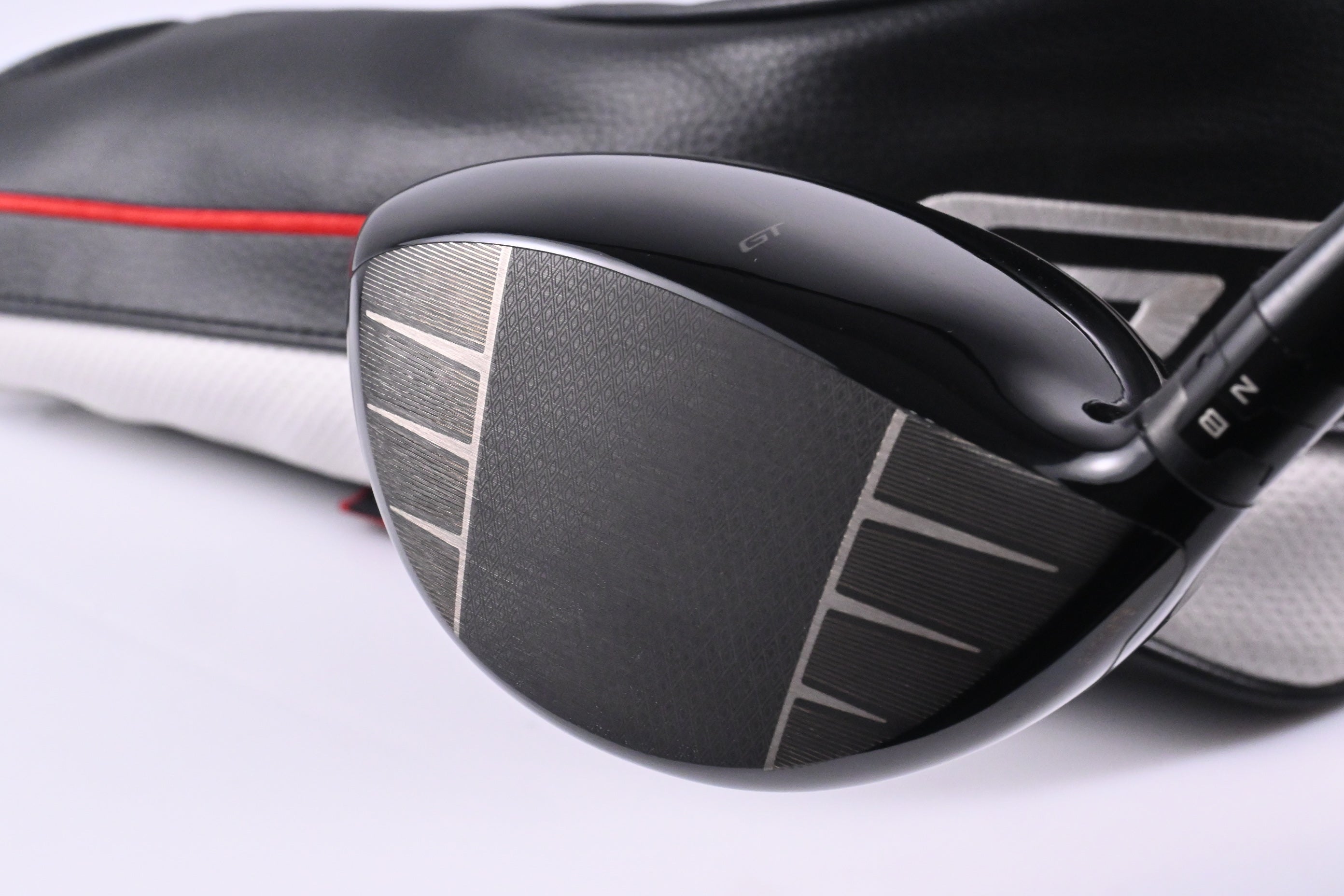 Titleist GT2 Driver / 10 Degree / Stiff Flex Aldila Rogue Black 80 Shaft