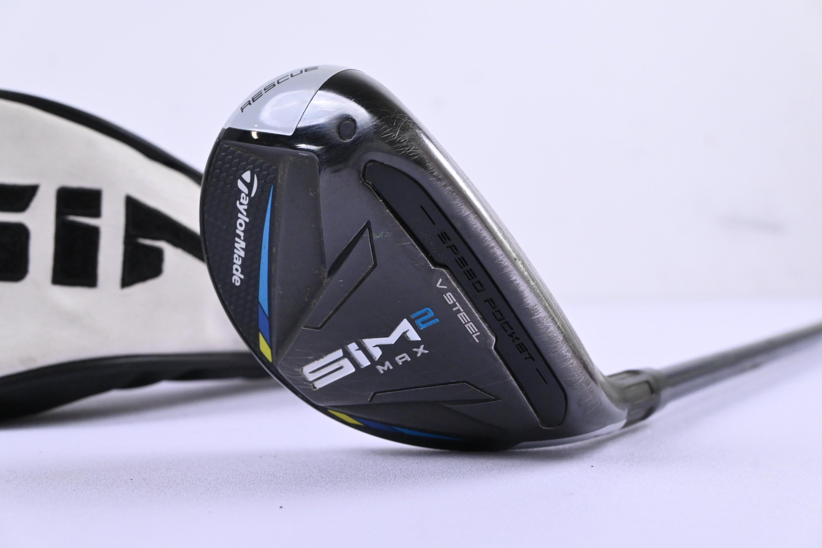 Taylormade SIM2 Max #4 Hybrid / 22 Degree / Regular Flex Fujikura Ventus Blue 6