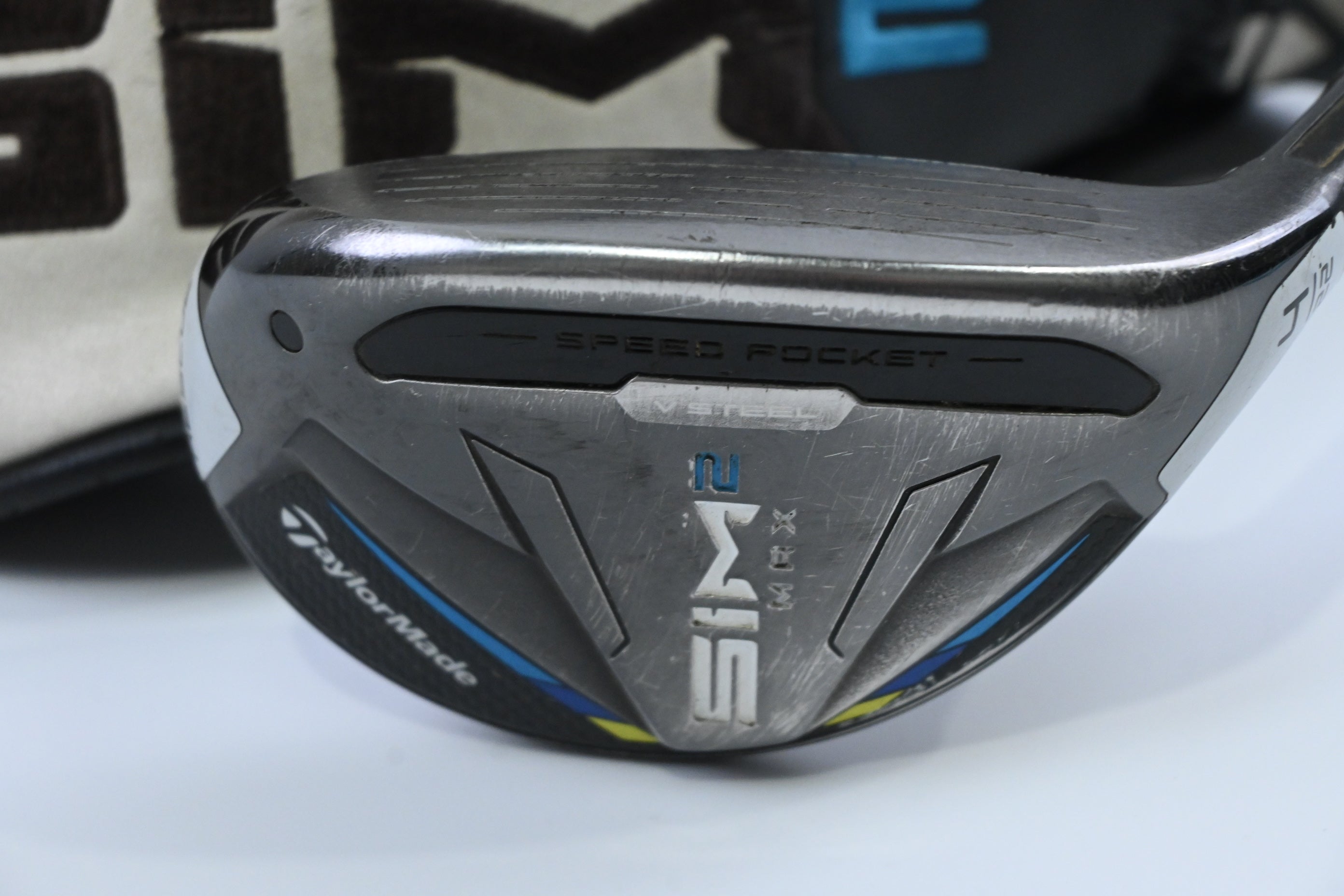 Taylormade SIM2 Max #4 Hybrid / 22 Degree / Regular Flex Fujikura Ventus Blue 6