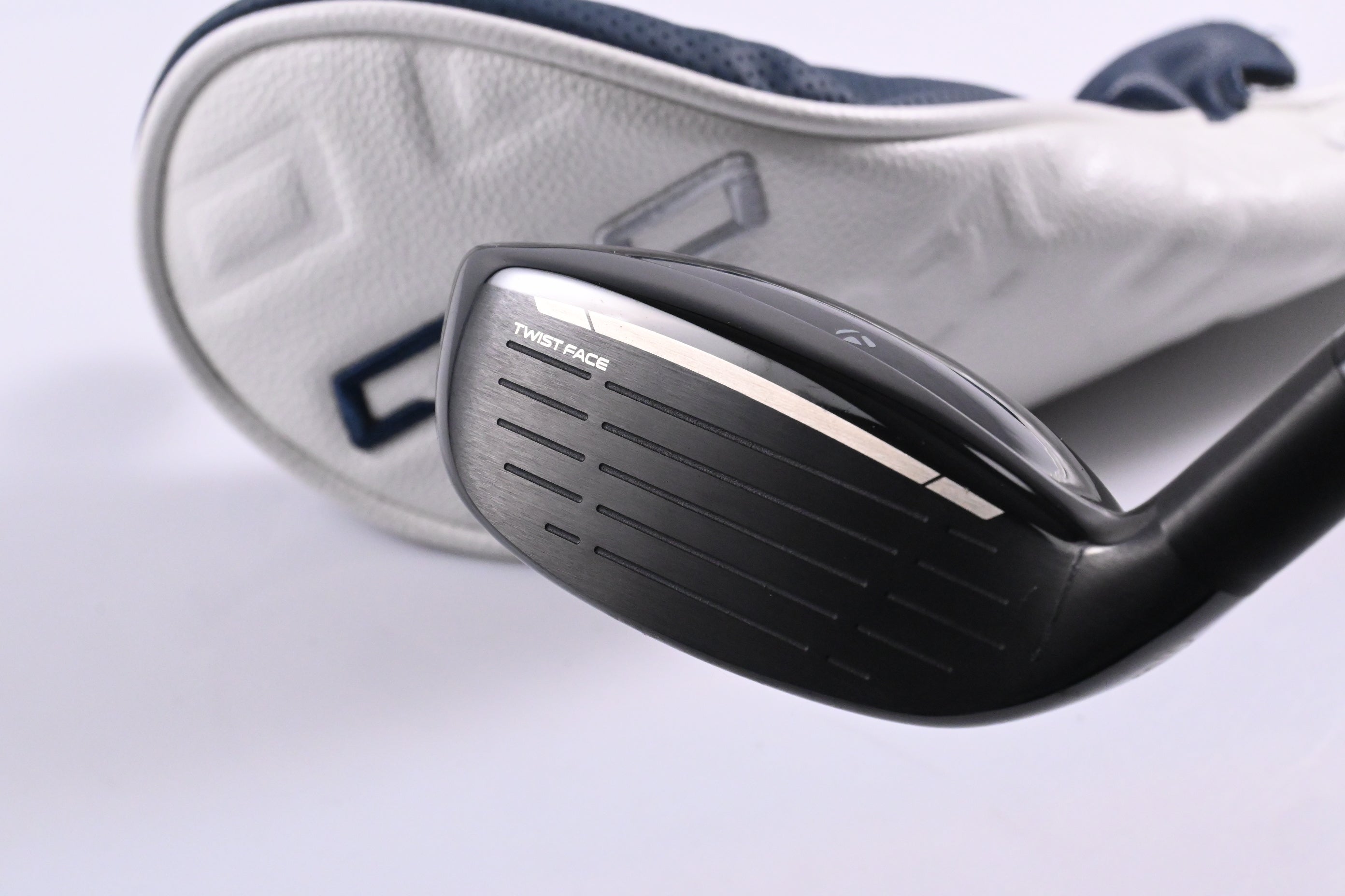 Taylormade Qi10 Max #3 Hybrid / 20 Degree / Senior Flex Fujikura Speeder NX TCS