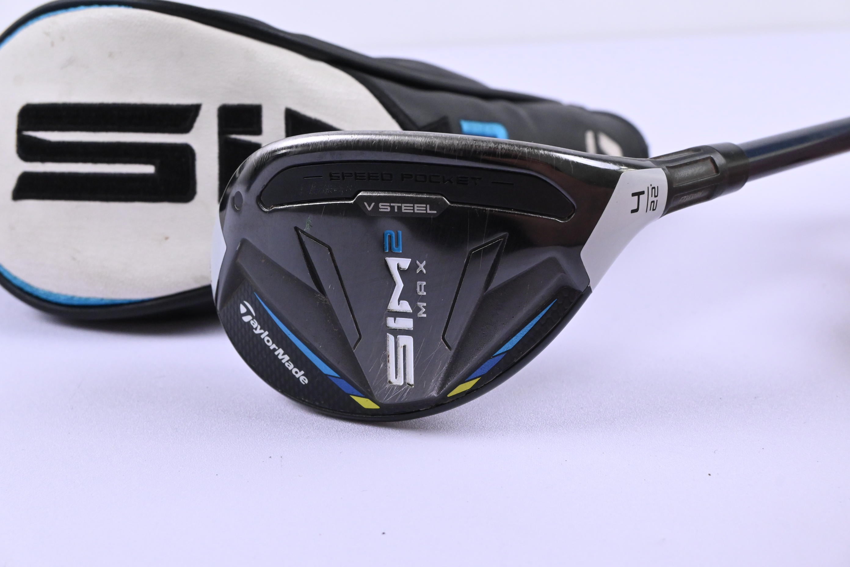 Taylormade SIM2 Max #4 Hybrid / 22 Degree / Regular Flex Fujikura Ventus Blue 6