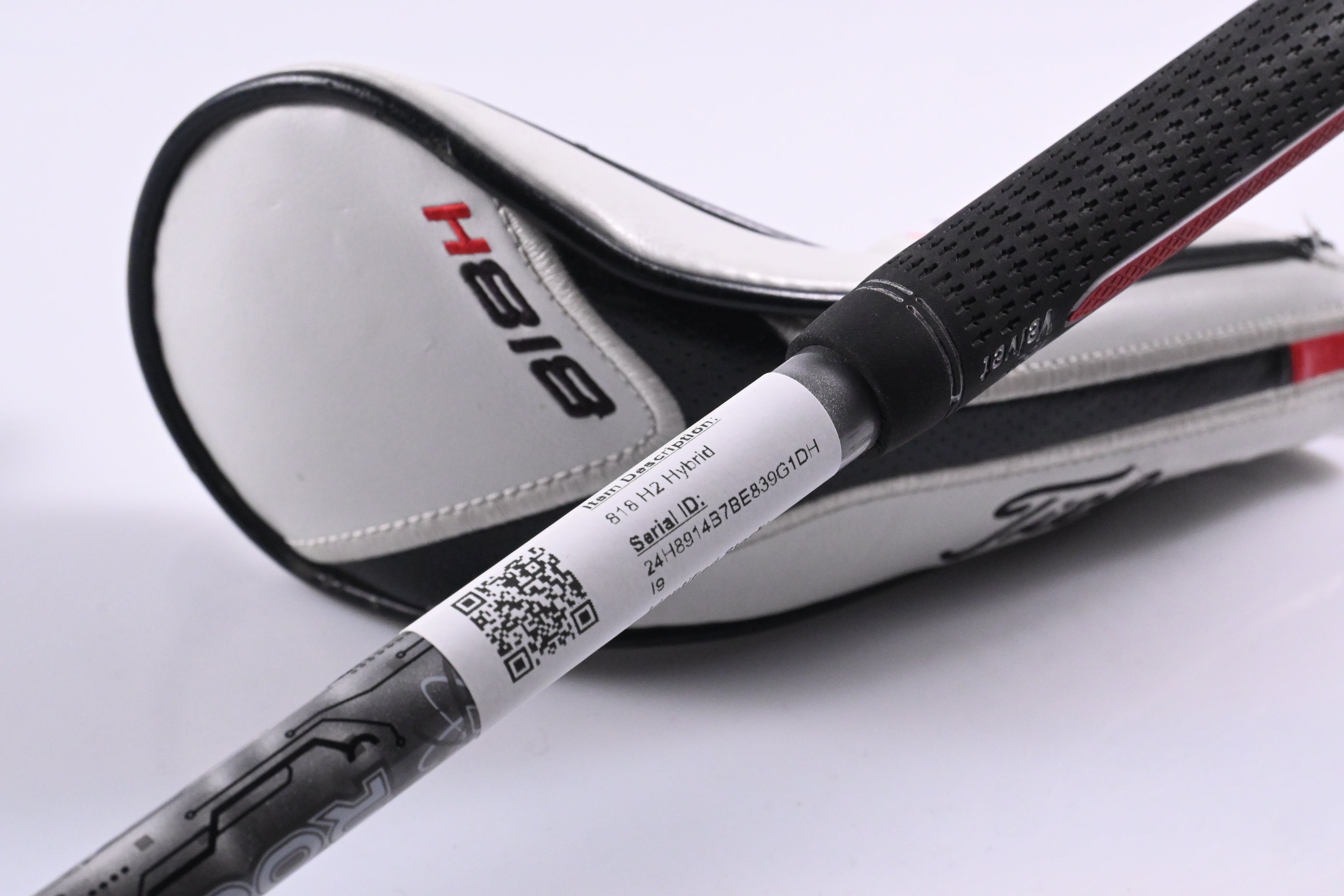 Titleist 818 H2 #3 Hybrid / 19 Degree / X-Flex Aldila Rogue Silver 85 Shaft