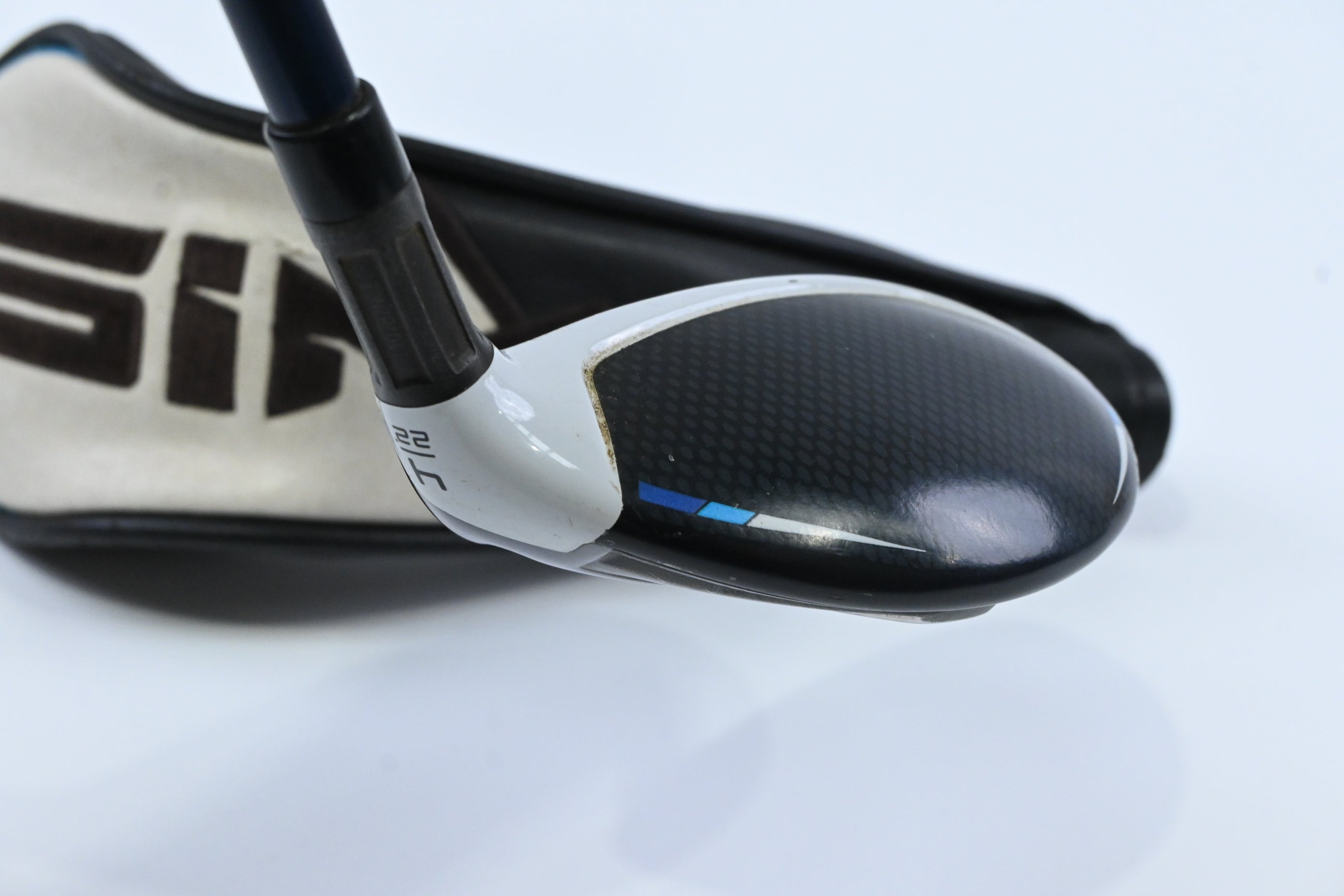 Taylormade SIM2 Max #4 Hybrid / 22 Degree / Regular Flex Fujikura Ventus Blue 6