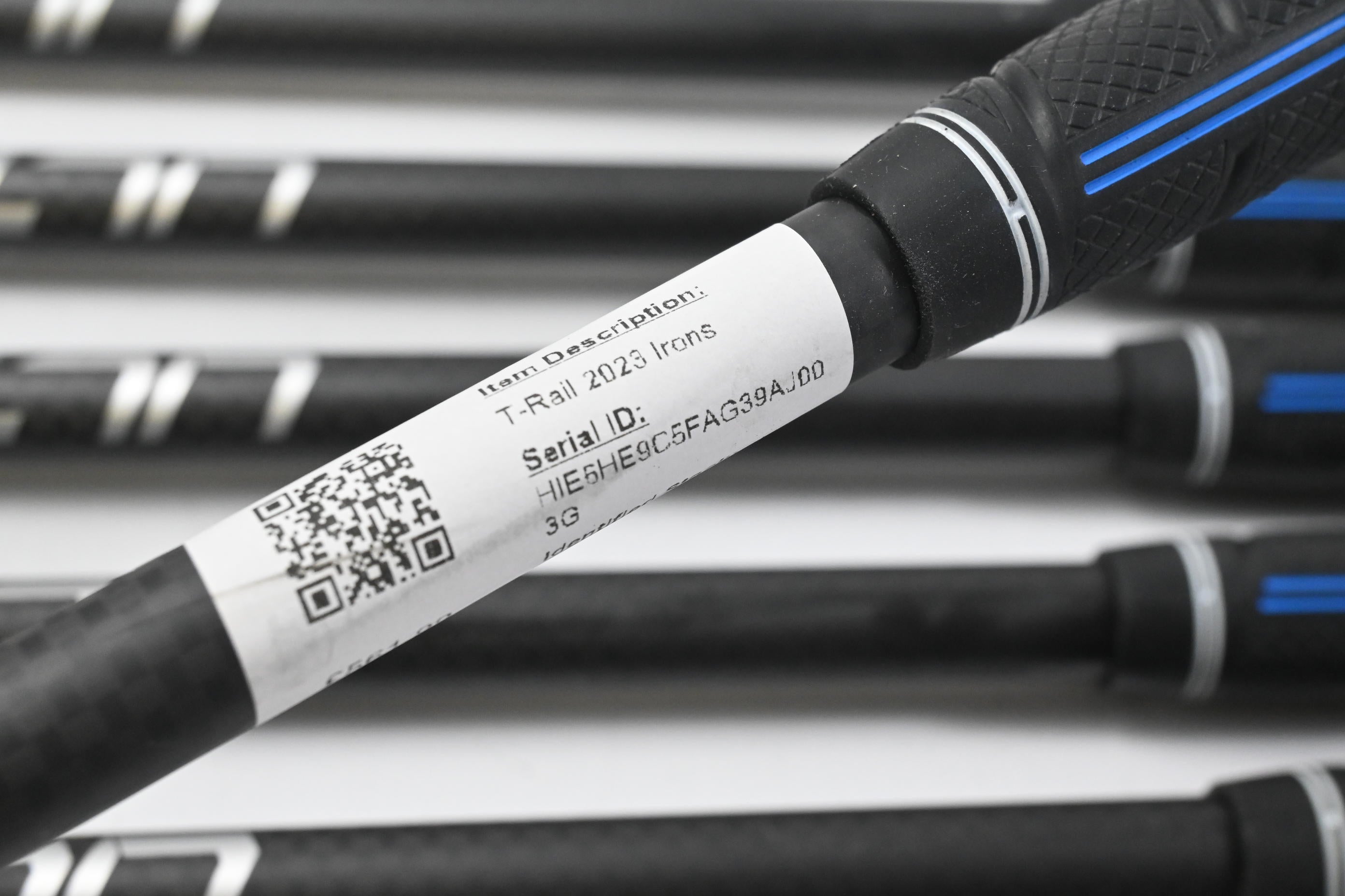 Cobra T-Rail 2023 Irons / 5H+6-PW+SW / Regular Flex Cobra Ultralite 50 Shafts