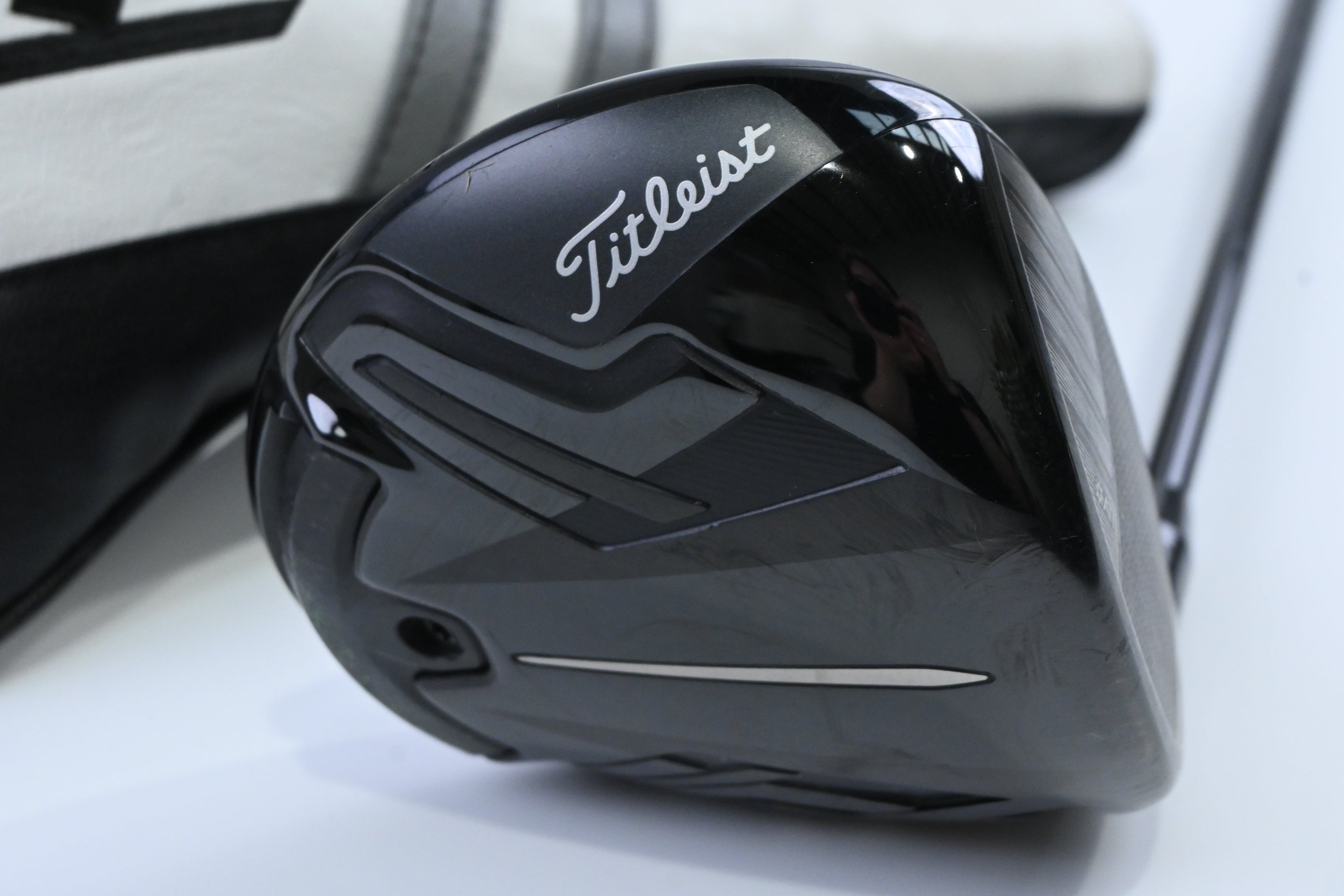 Titleist TSi3 Driver / 9 Degree / Stiff Flex Tensei AV Blue 55 Shaft