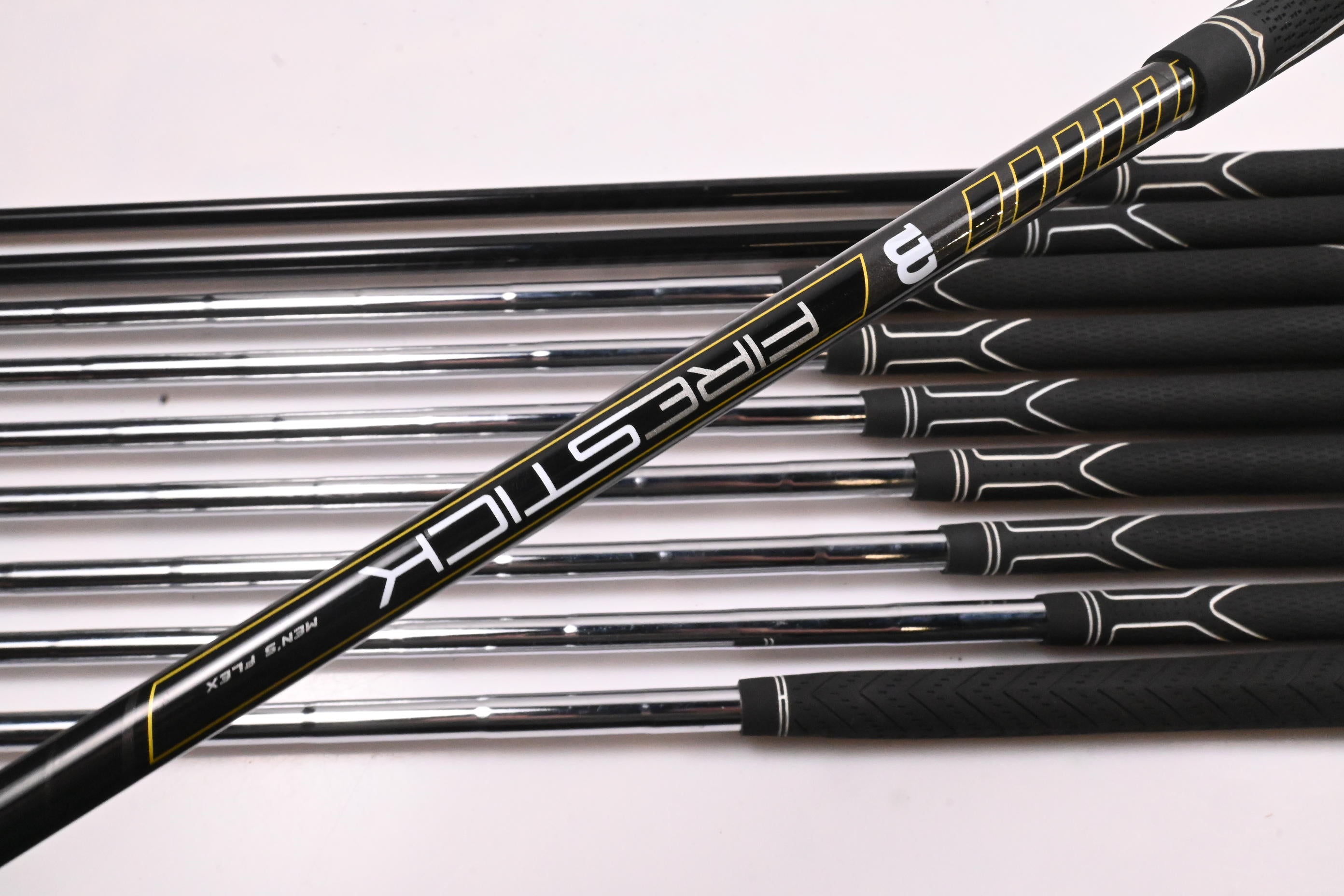 Wilson Ultra XD Package Set / Woods, Irons, Putter, Bag