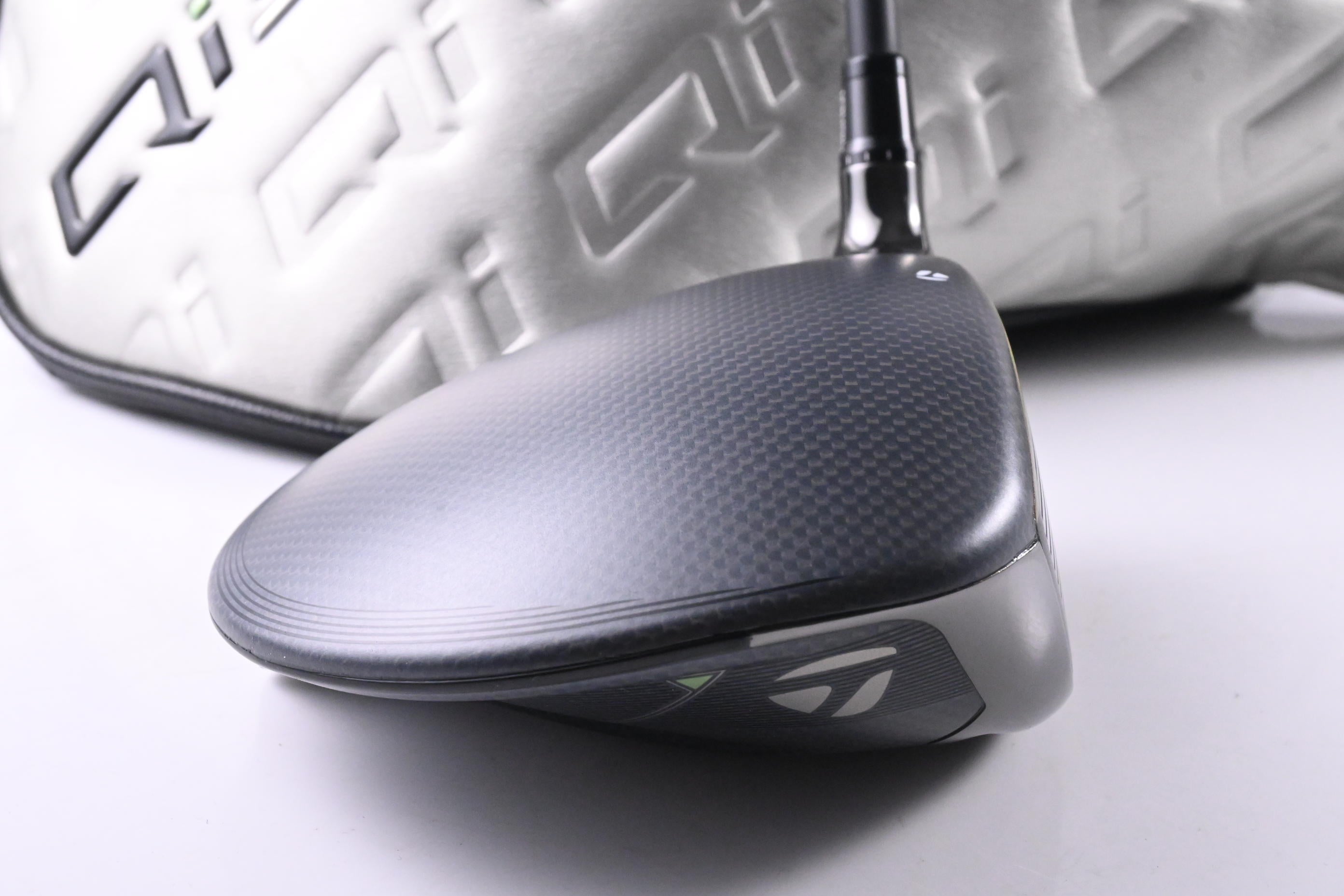 Taylormade Qi35 Driver / 10.5 Degree / Senior Flex Vanquish 4 Shaft