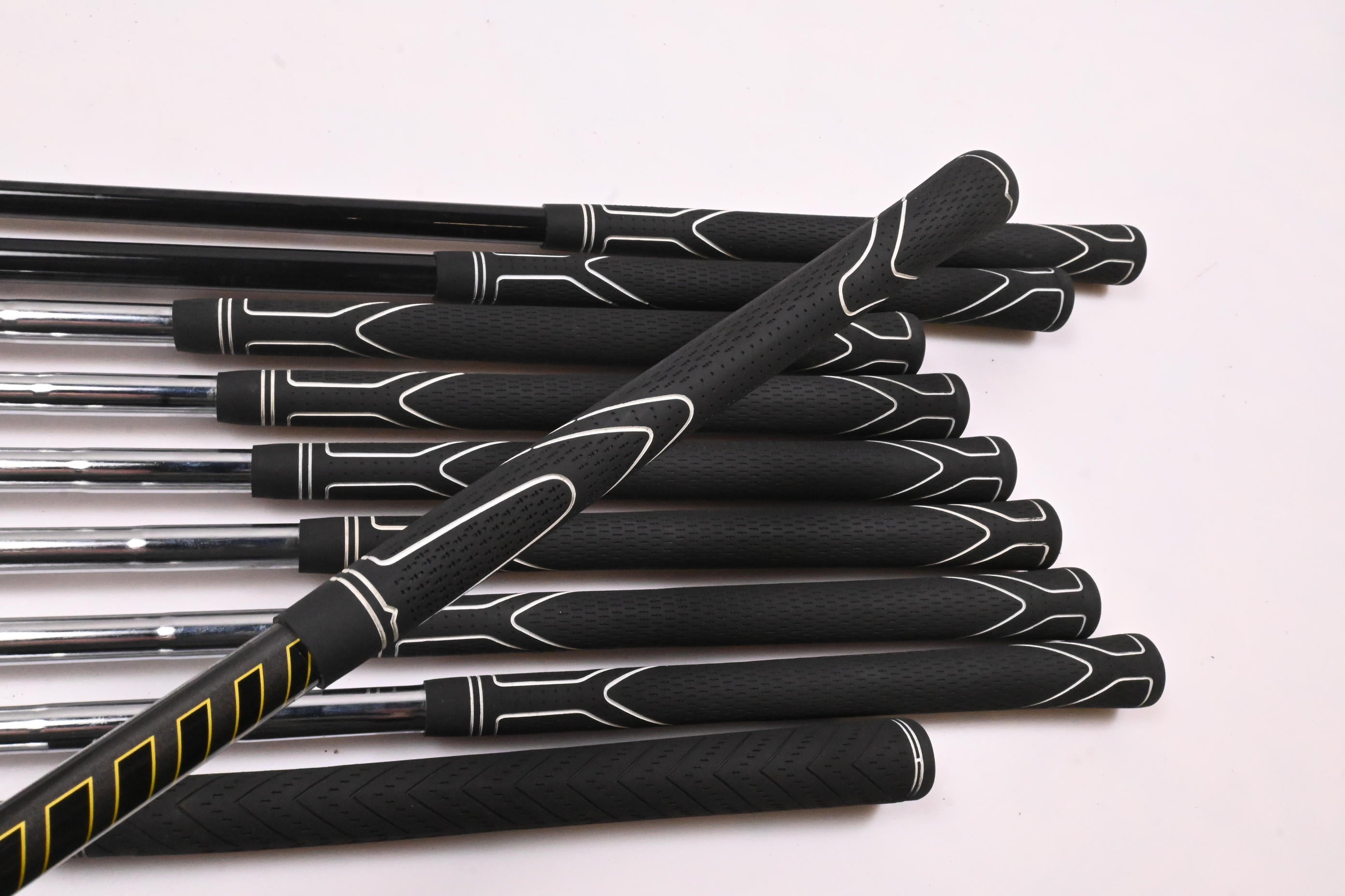 Wilson Ultra XD Package Set / Woods, Irons, Putter, Bag