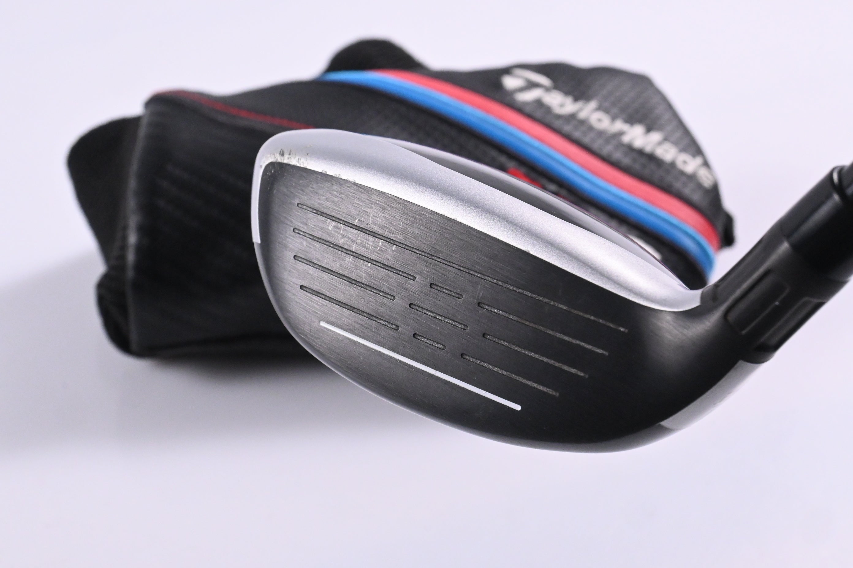 Taylormade M4 #4 Hybrid / 22 Degree / Regular Flex Fujikura Atmos Red 6 Shaft