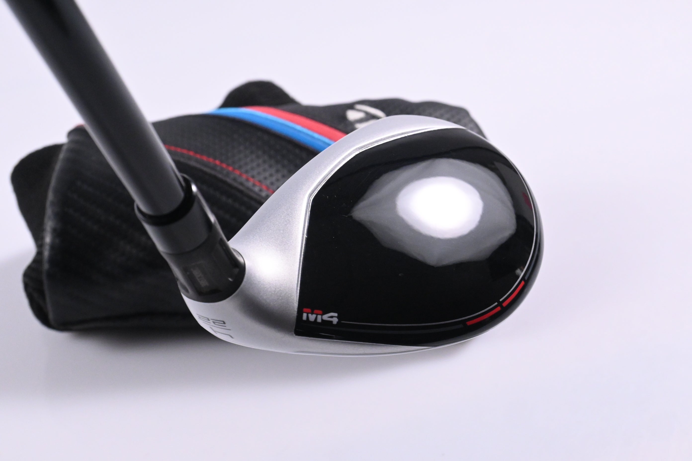 Taylormade M4 #4 Hybrid / 22 Degree / Regular Flex Fujikura Atmos Red 6 Shaft