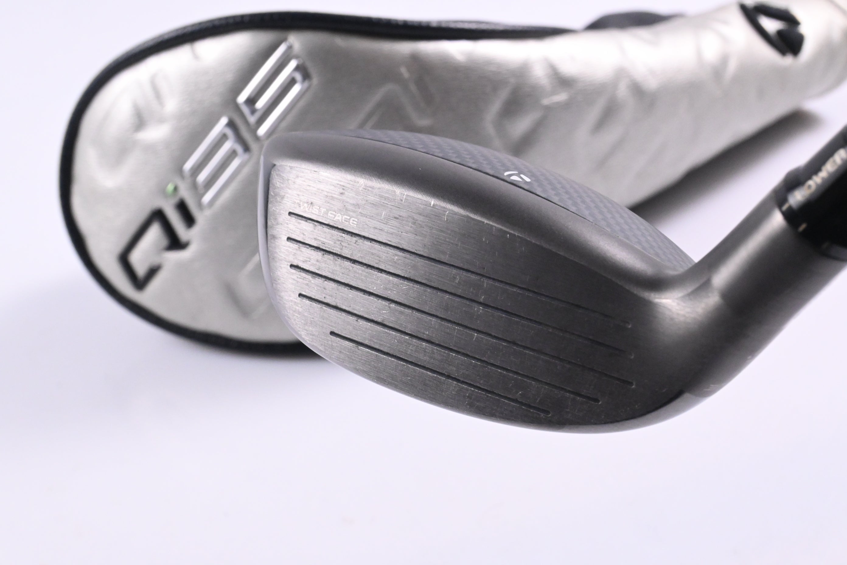 Taylormade Qi35 #4 Hybrid / 22 Degree / Regular Flex Fujikura Ventus Blue 6