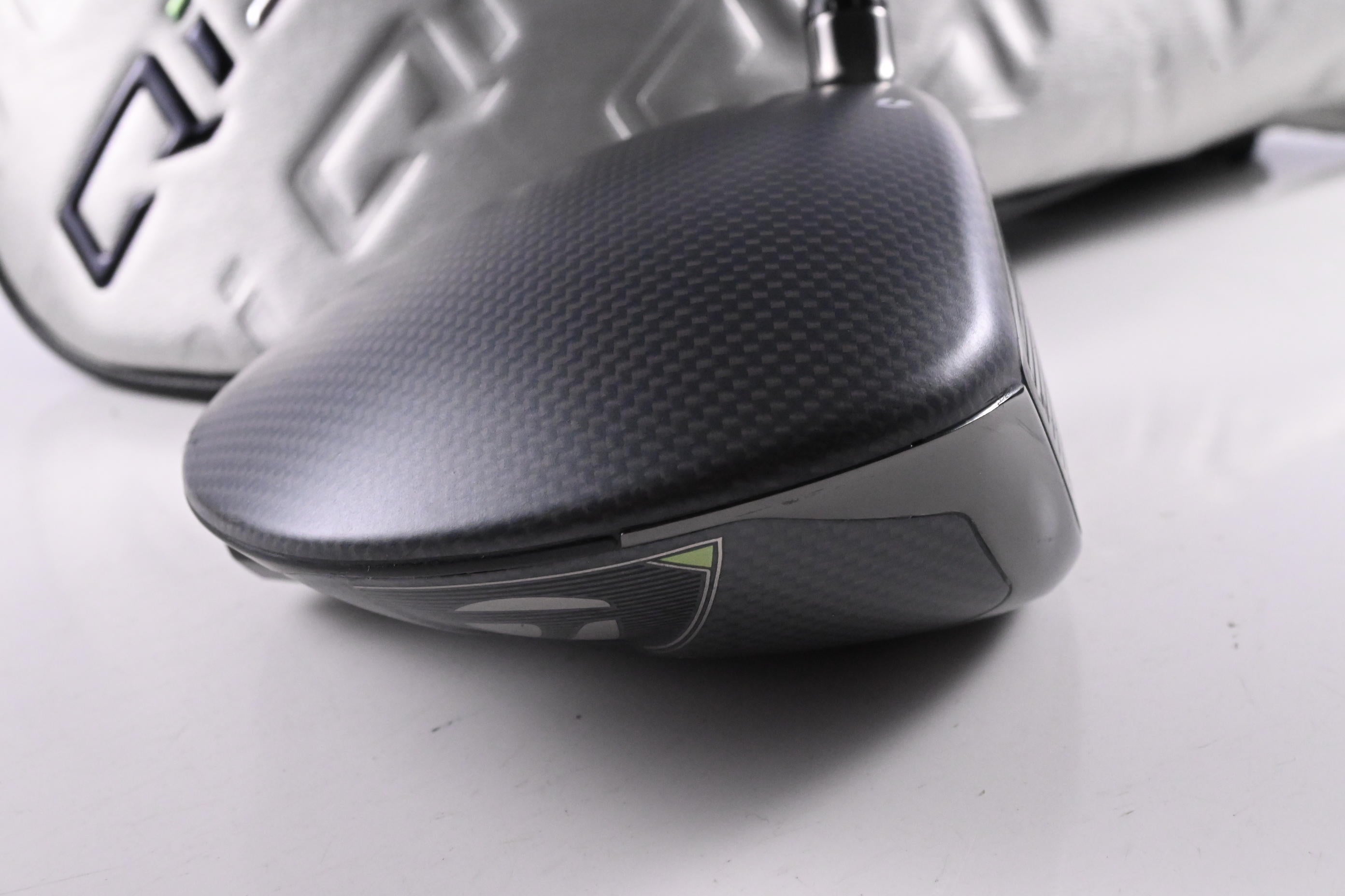Taylormade Qi35 LS Driver / 10.5 Degree / Regular Flex Fujikura Ventus Blue '25