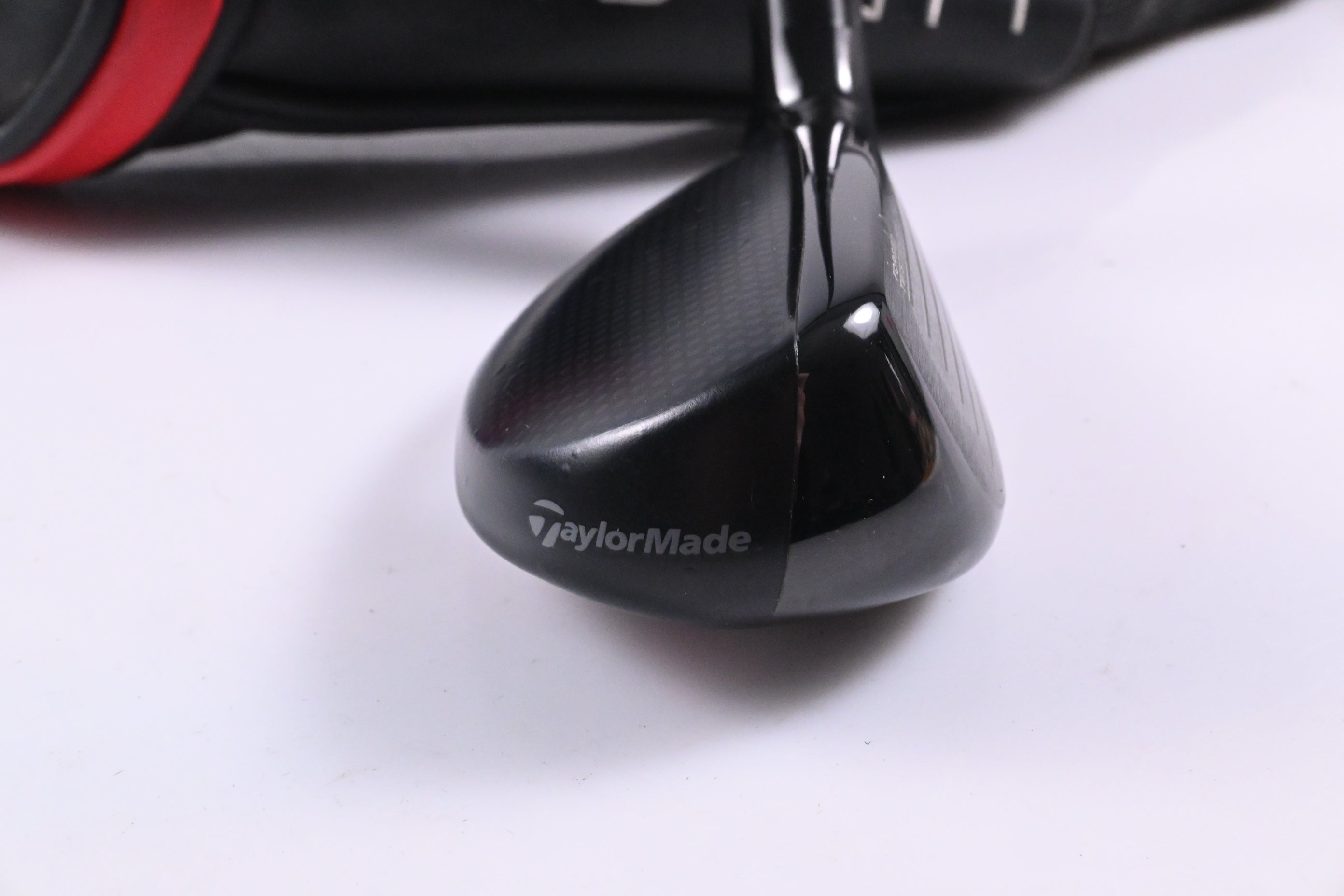 Taylormade Stealth Plus #4 Hybrid / 22 Degree / Regular Flex HZRDUS Smoke Red