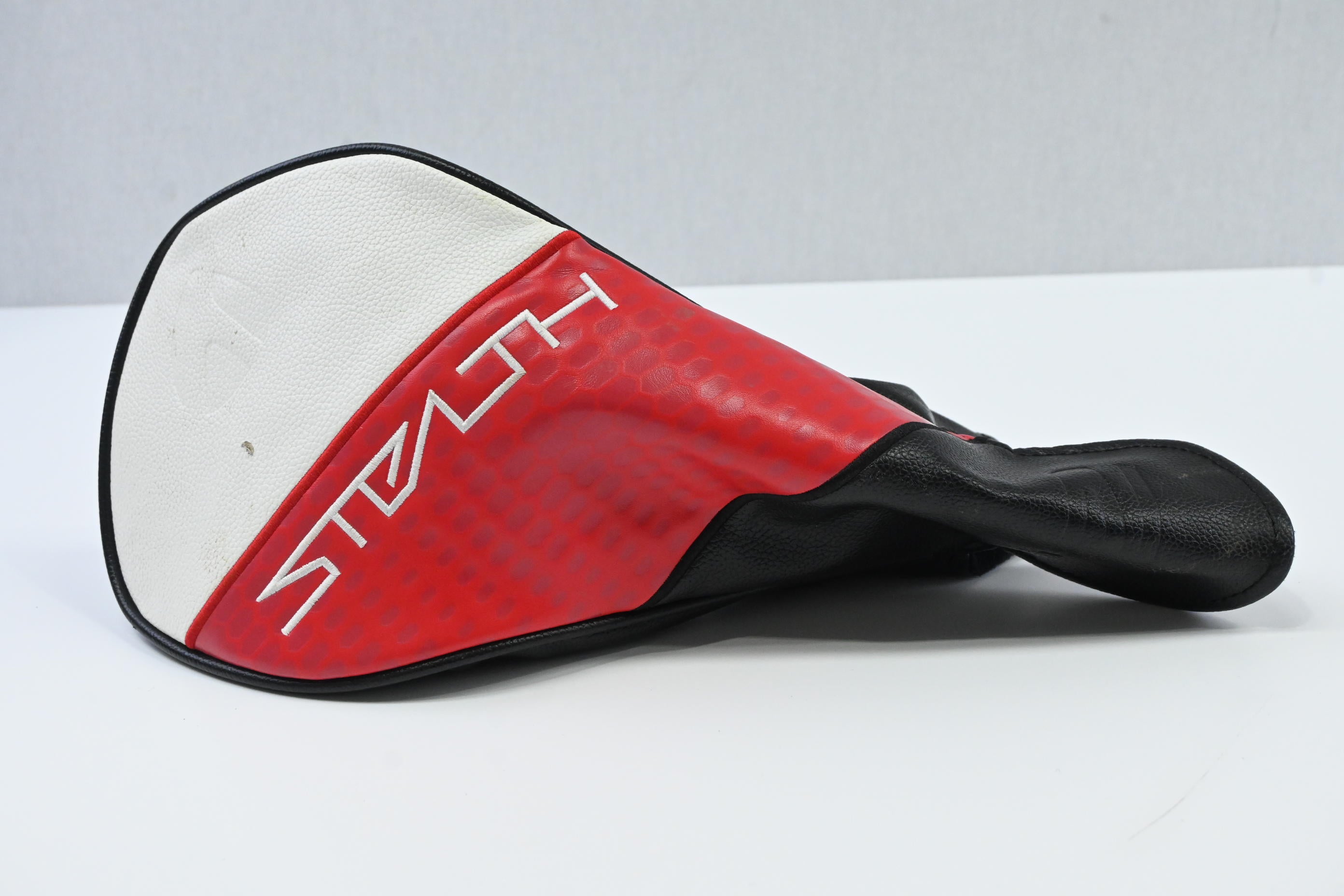 Taylormade Stealth 2 Plus Driver / 10.5 Degree / Stiff Flex Kai'li Red 60 Shaft