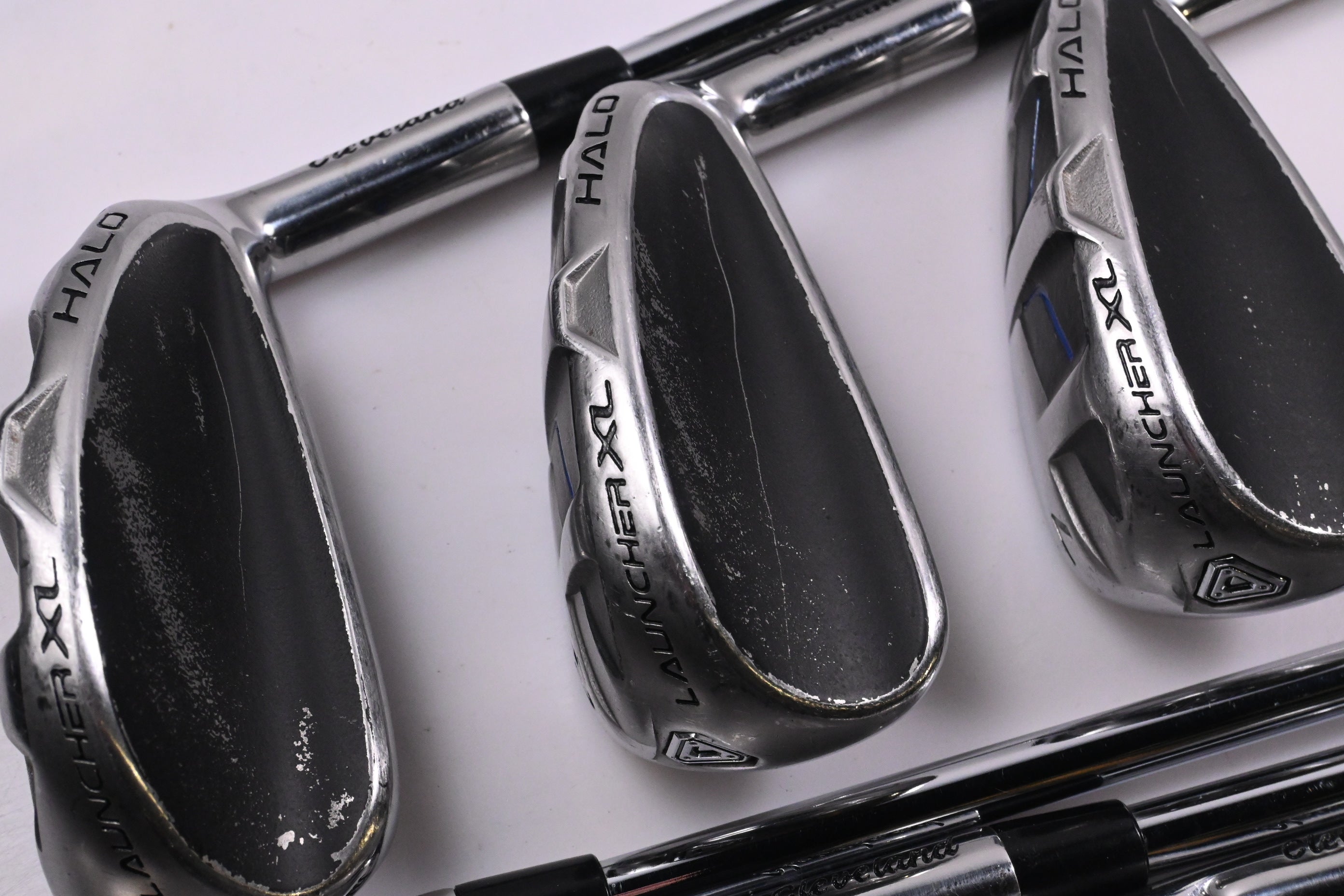 Cleveland Launcher XL Halo Irons / 5-PW+GW / Regular Flex XP 90 R300 Shafts