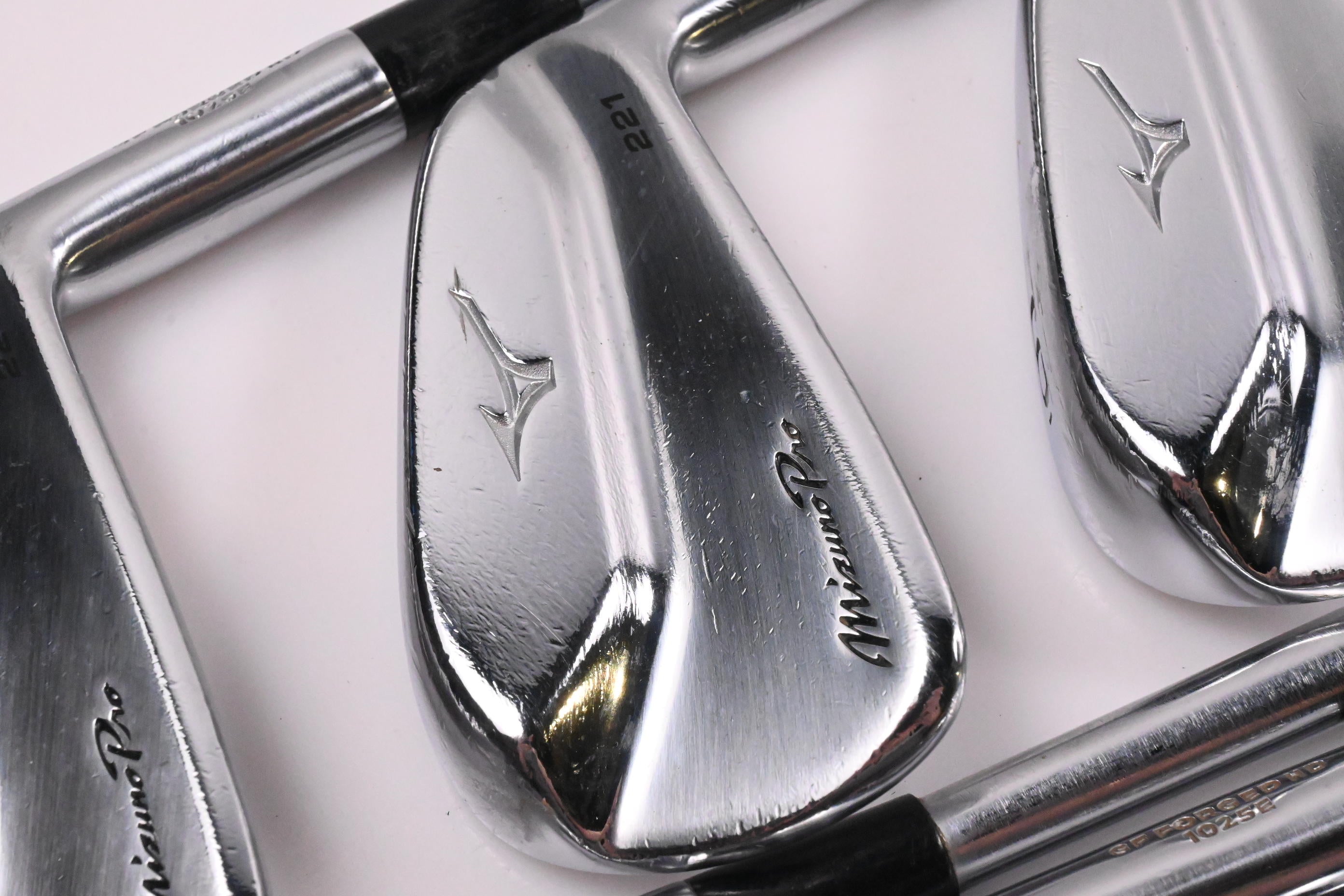 Mizuno Pro 221 Irons / 4-PW / Stiff Flex Project X LZ 120 Shafts