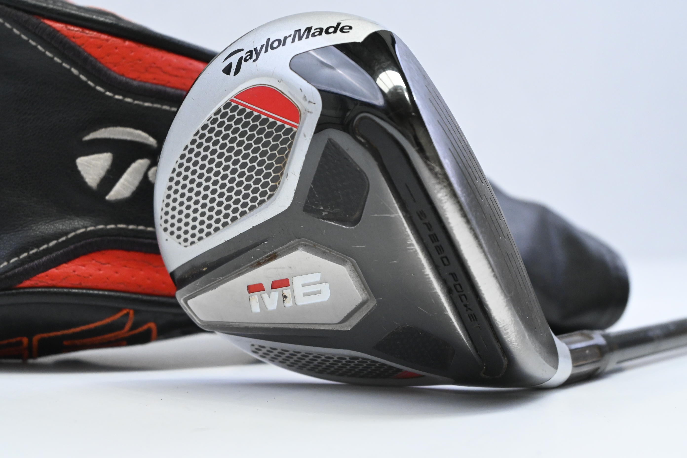 Taylormade M6 #5 Wood / 18 Degree / Regular Flex Fujikura Atmos Orange 5 Shaft