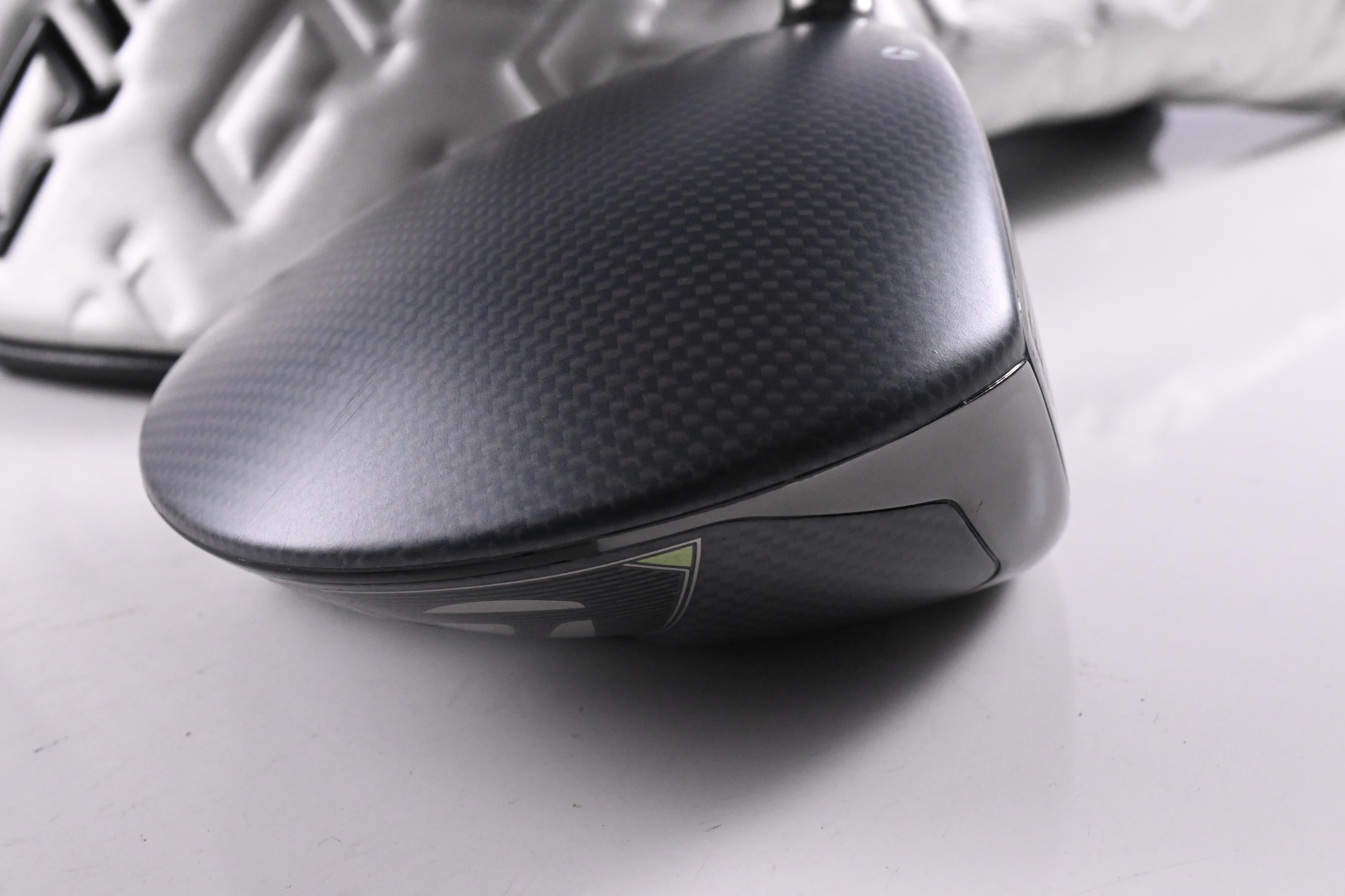 Taylormade Qi35 LS Driver / 8 Degree / X-Flex Kai'li White Dark Wave 60 Shaft