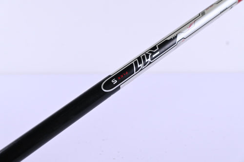 Taylormade R11 Driver / 9 Degree / Stiff Flex Fujikura Blur 65 Shaft