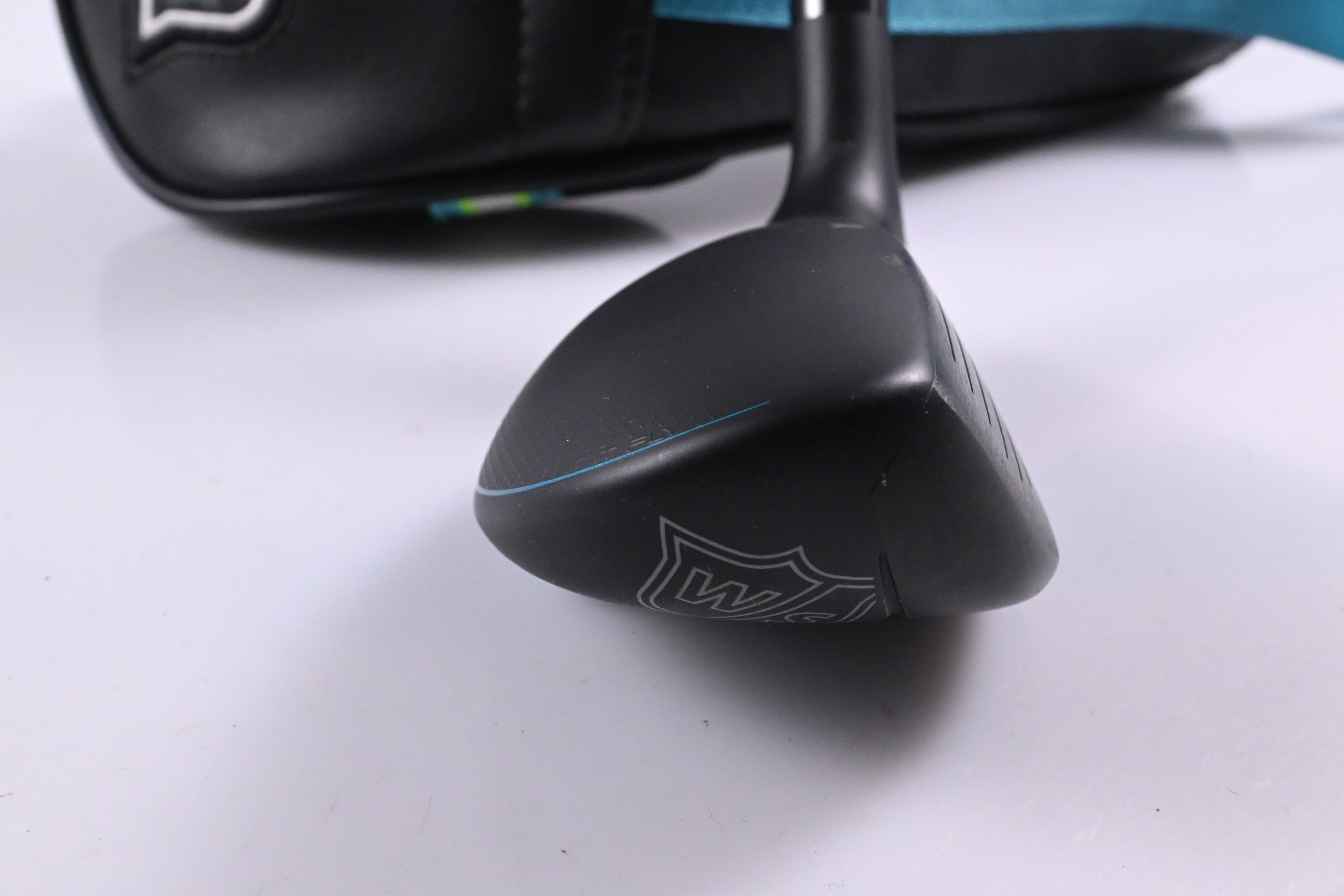 Ladies Wilson Dynapower 2023 #6 Hybrid / 28 Degree / Ladies Flex Evenflow 50