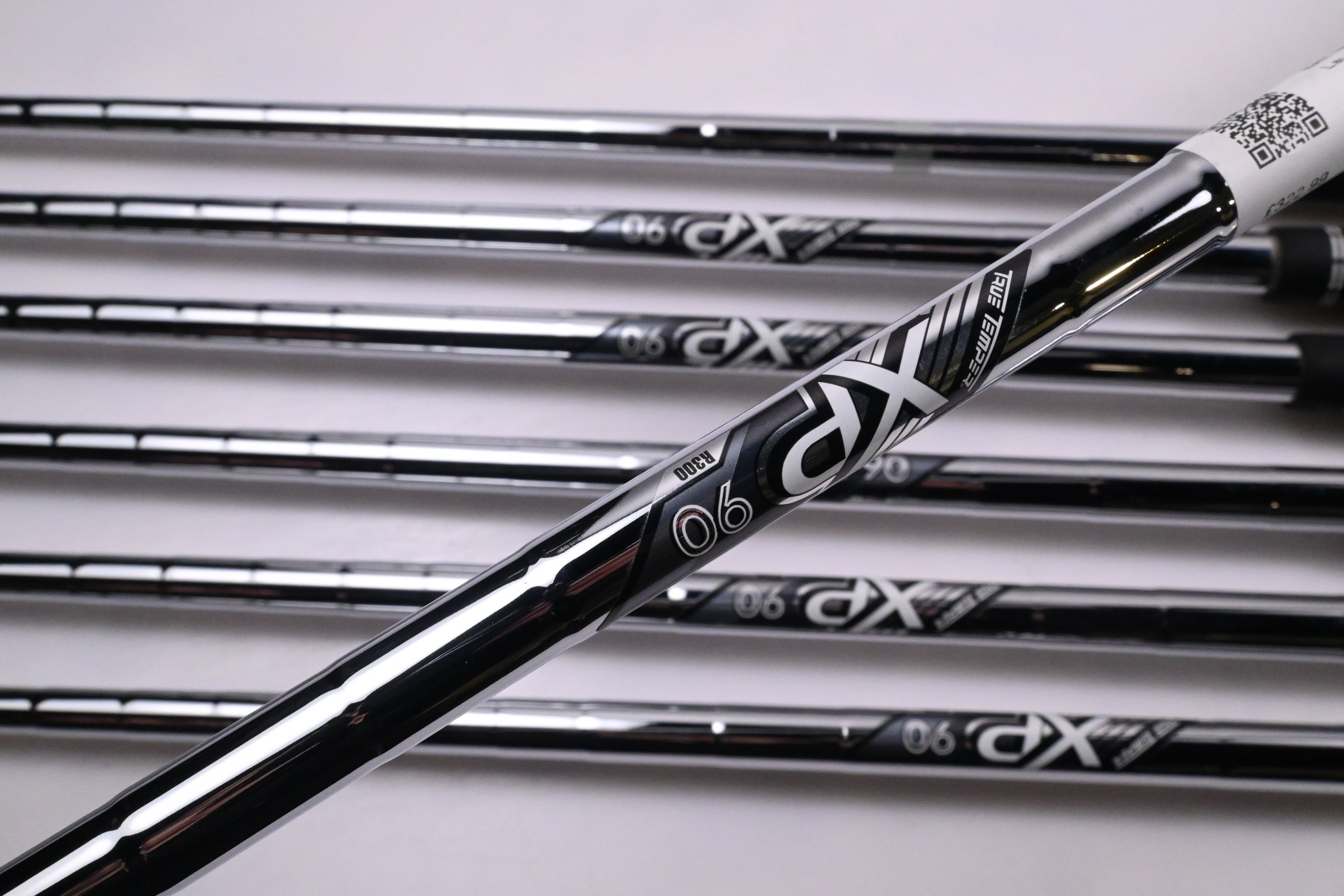 Cleveland Launcher XL Halo Irons / 5-PW+GW / Regular Flex XP 90 R300 Shafts