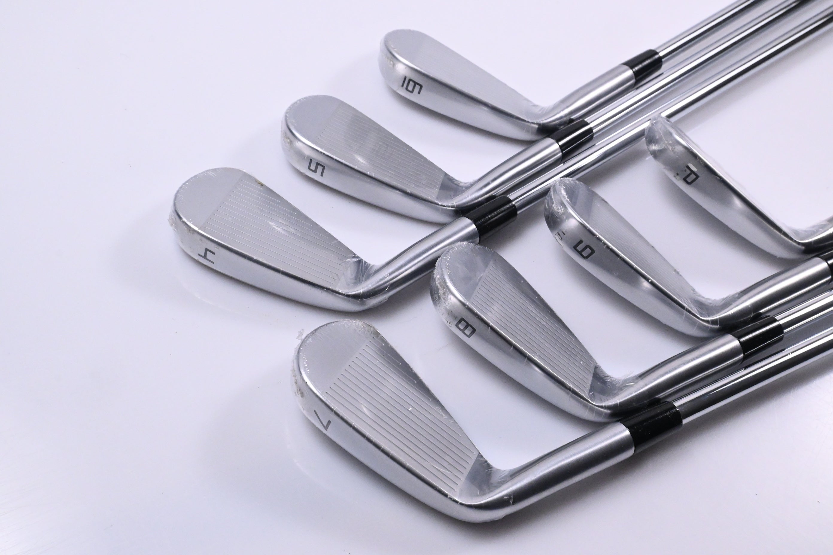 Taylormade P.7CB Irons / 4-PW / Regular Flex Project X Rifle Red 100 Shafts