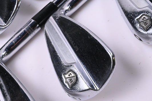 Wilson Staff Model Blade 2019 Irons / 6-PW / X-Flex Dynamic Gold X100 Shafts