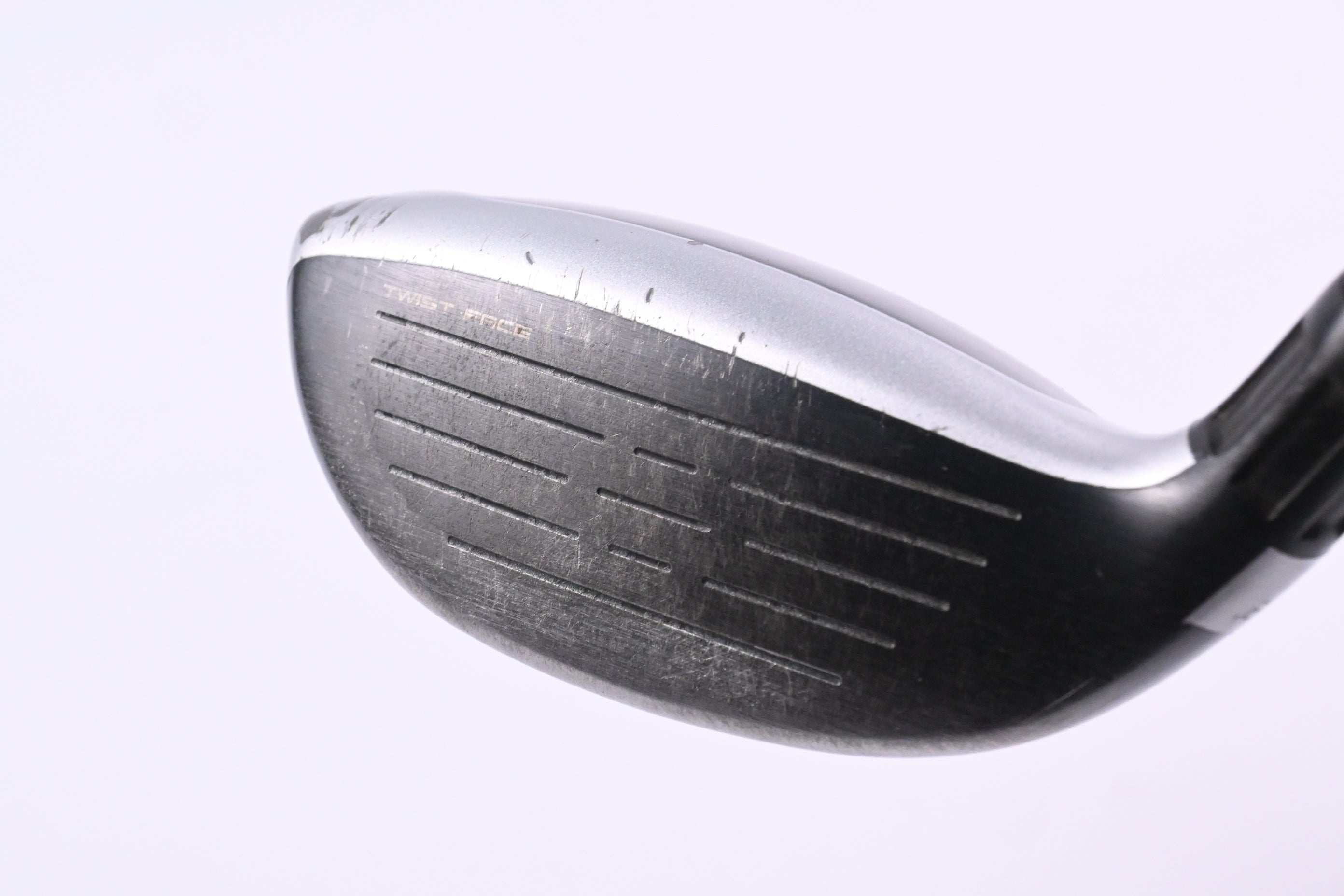Taylormade M6 #4 Hybrid / 22 Degree / Regular Flex Fujikura Atmos Orange 6 Shaft