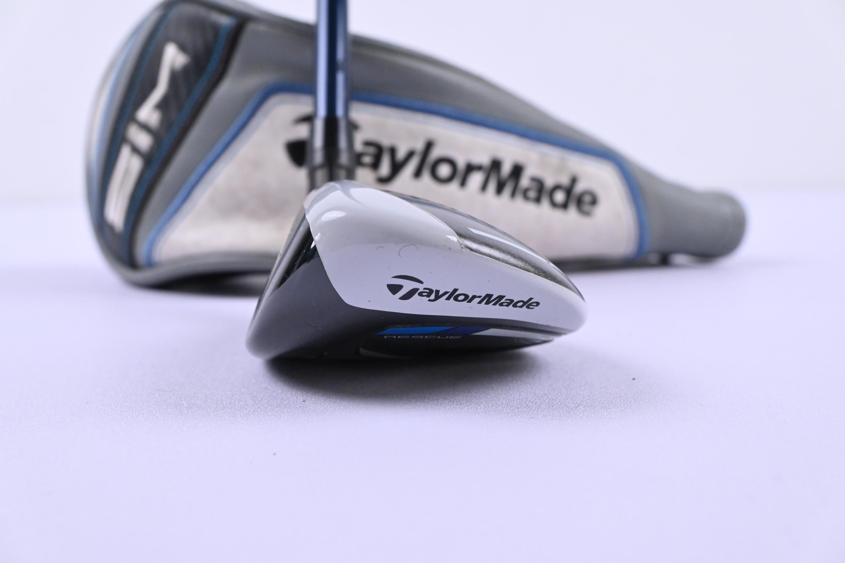 Left Hand Taylormade SIM Max #4 Hybrid / 22 Degree / Regular Flex Ventus Blue 6