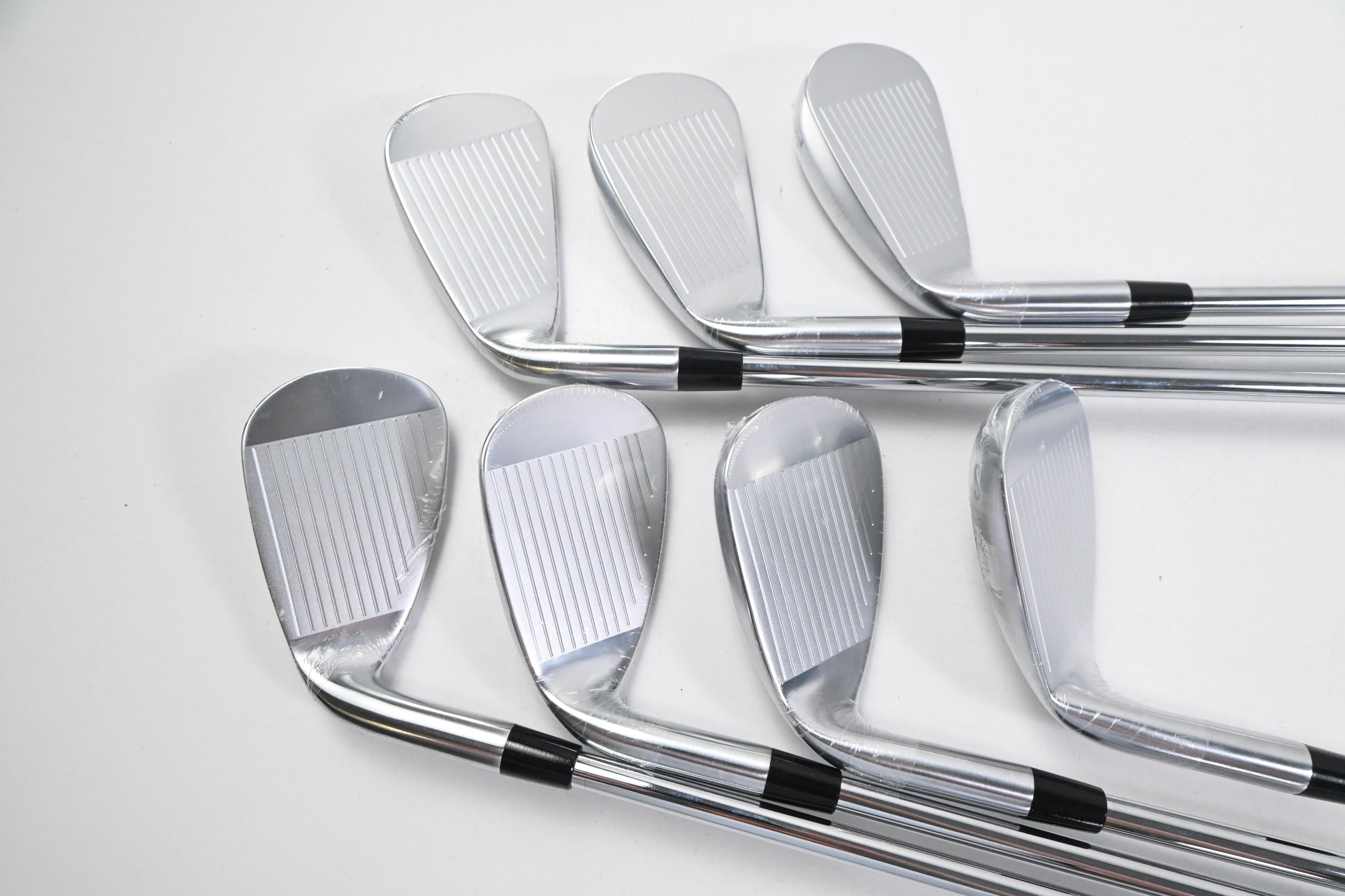 Callaway Quantum Max OS Irons / 5-PW+SW / Regular Flex Elevate 85 Shafts