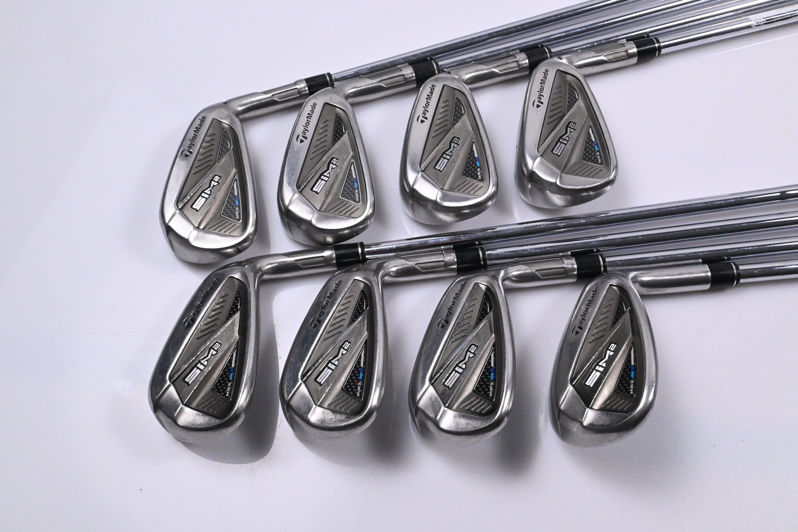 Taylormade SIM2 Max Irons / 4-PW+SW / Regular Flex KBS Max MT 85 Shafts
