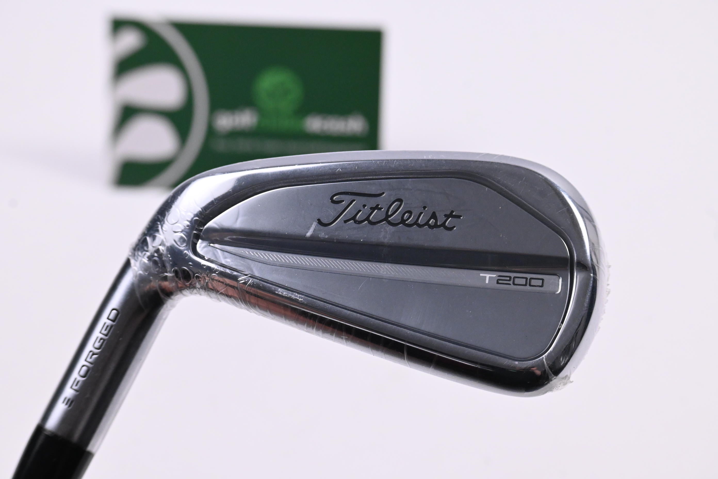 Left Hand Titleist T200 2023 #7 Iron / Regular Flex Dynamic Gold 95 R300 Shaft