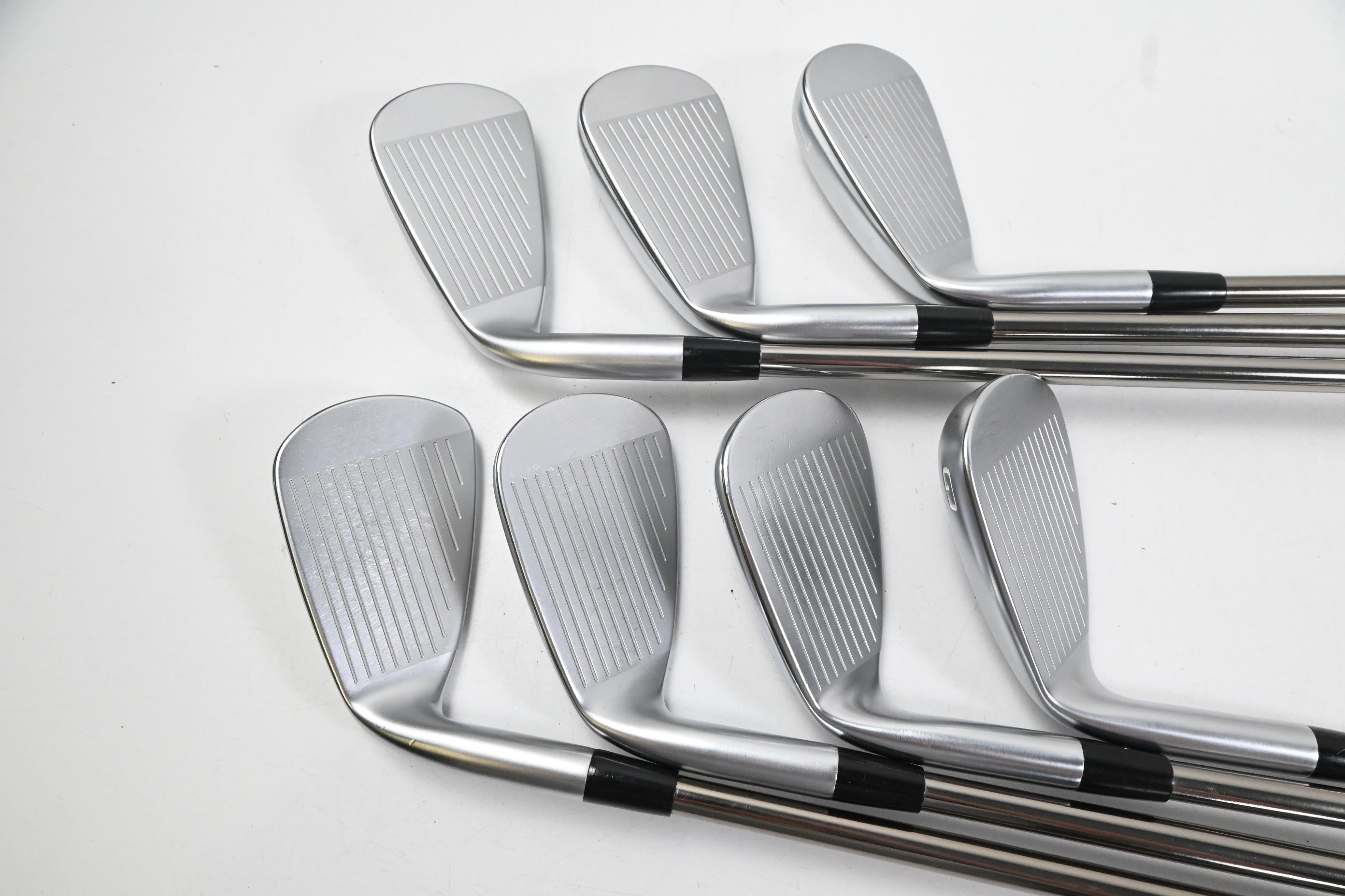 Mizuno JPX 923 Hot Metal HL Irons / 5-PW+GW / Senior Flex Recoil ESX 460 Shafts