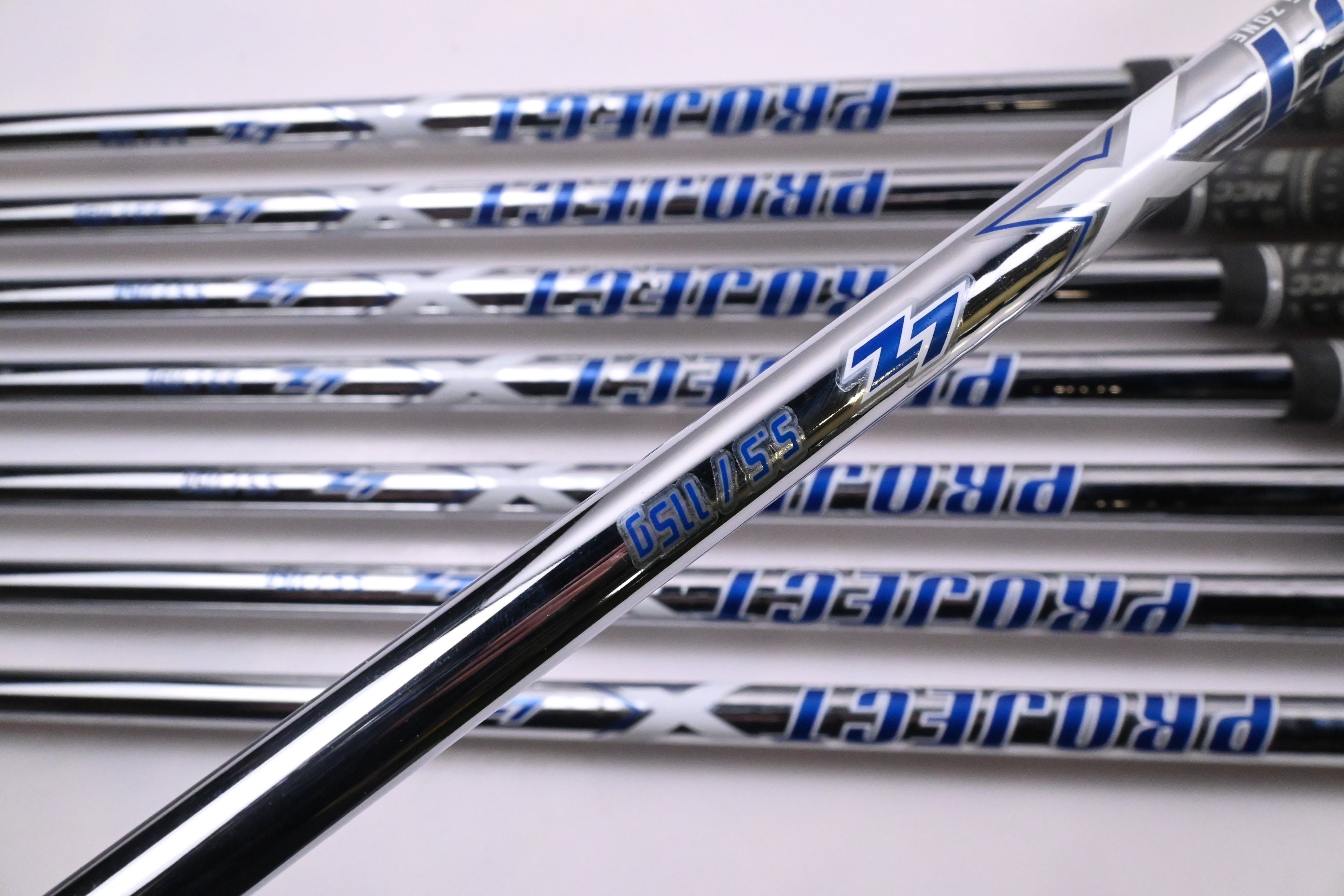 Mizuno JPX 925 Hot Metal Irons / 4-PW+GW / Regular Plus Flex Project X LZ 115