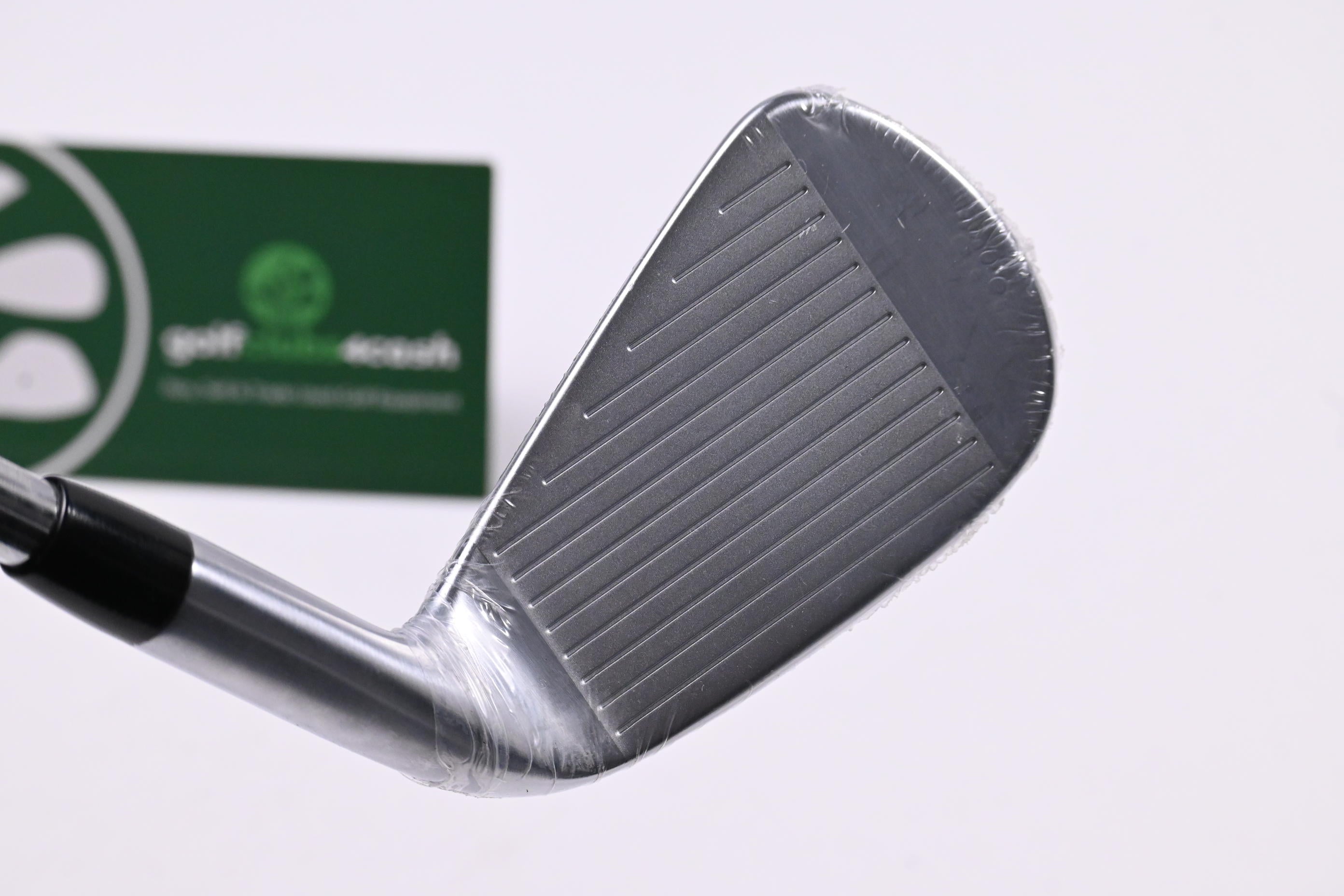 Left Hand Titleist T200 2023 #7 Iron / Regular Flex Dynamic Gold 95 R300 Shaft