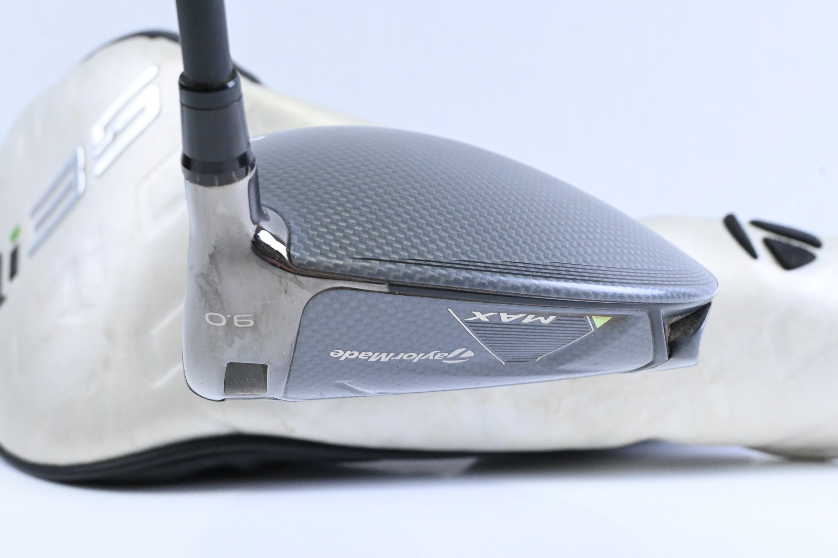Taylormade Qi35 Max Driver / 9 Degree / Stiff Flex Kai'li Dark Waves White 60