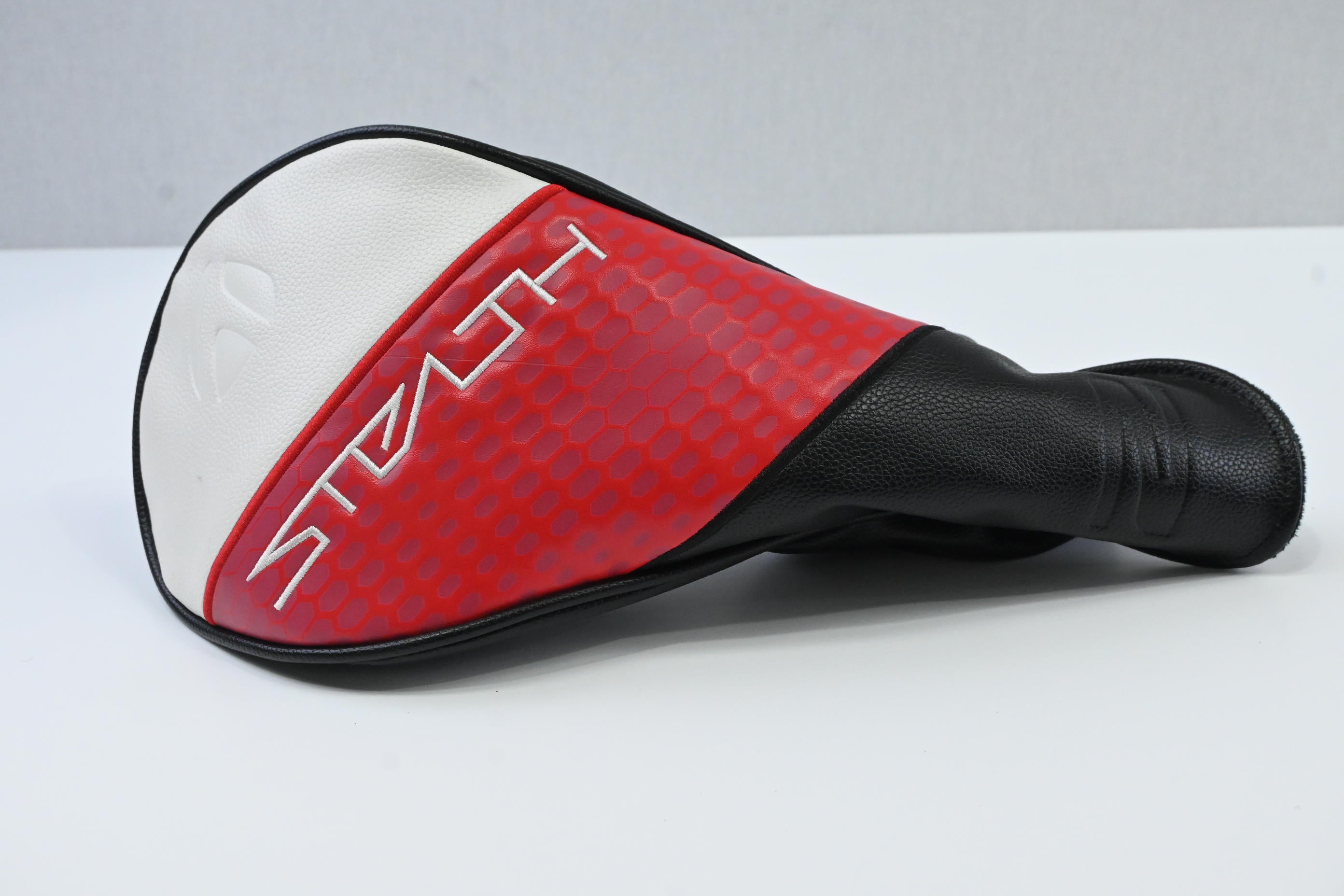 Taylormade Stealth 2 Driver / 10.5 Degree / Stiff Flex Diamana TM 55 Shaft