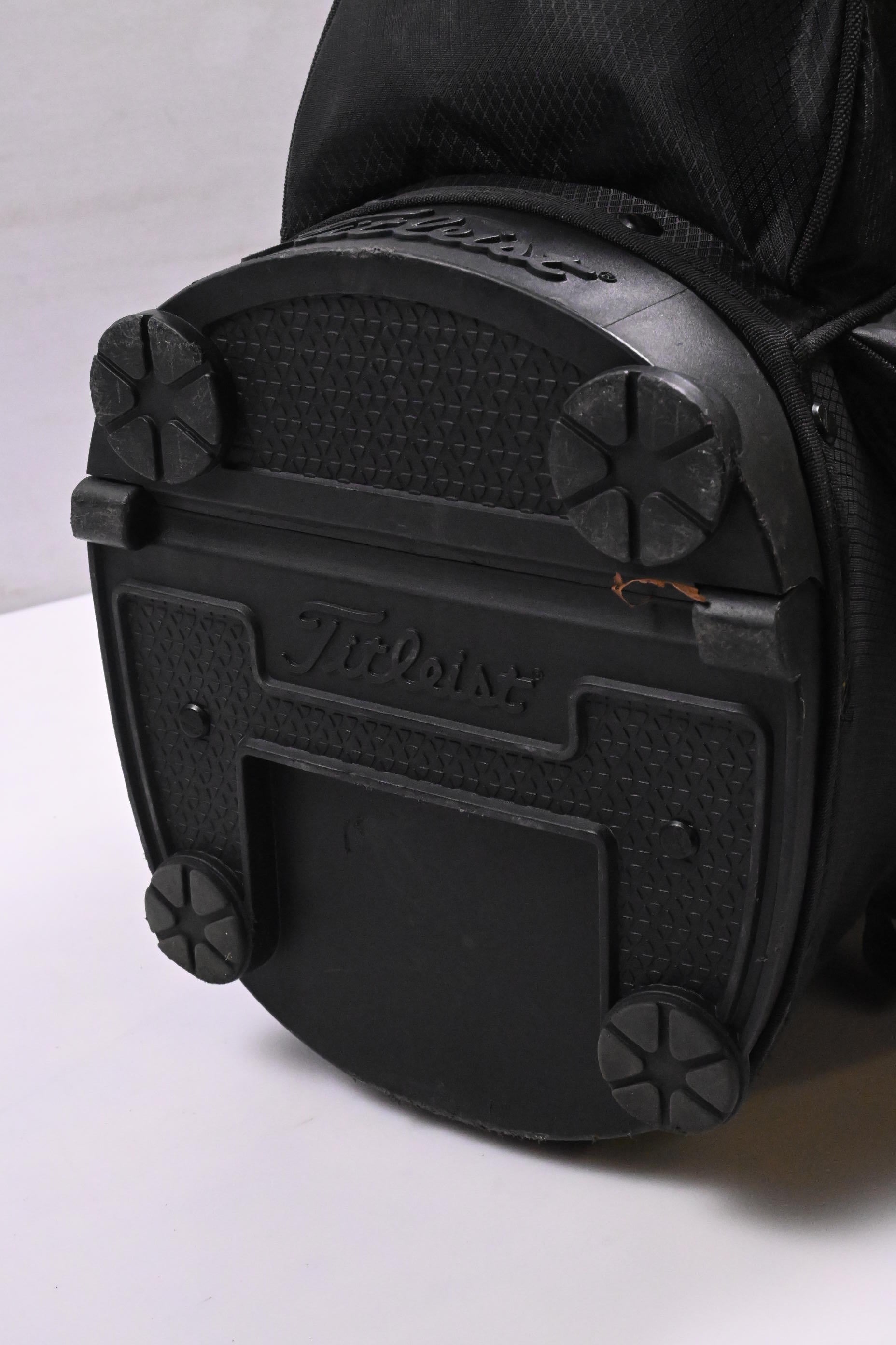 Titleist Players 4+ StaDry Stand Bag / 4-Way Divider / Black