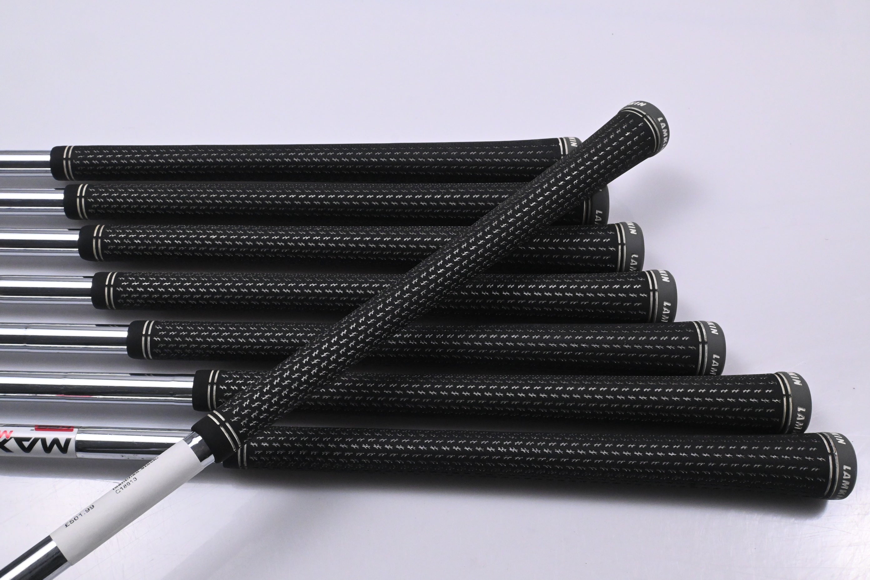 Taylormade SIM2 Max Irons / 4-PW+SW / Regular Flex KBS Max MT 85 Shafts